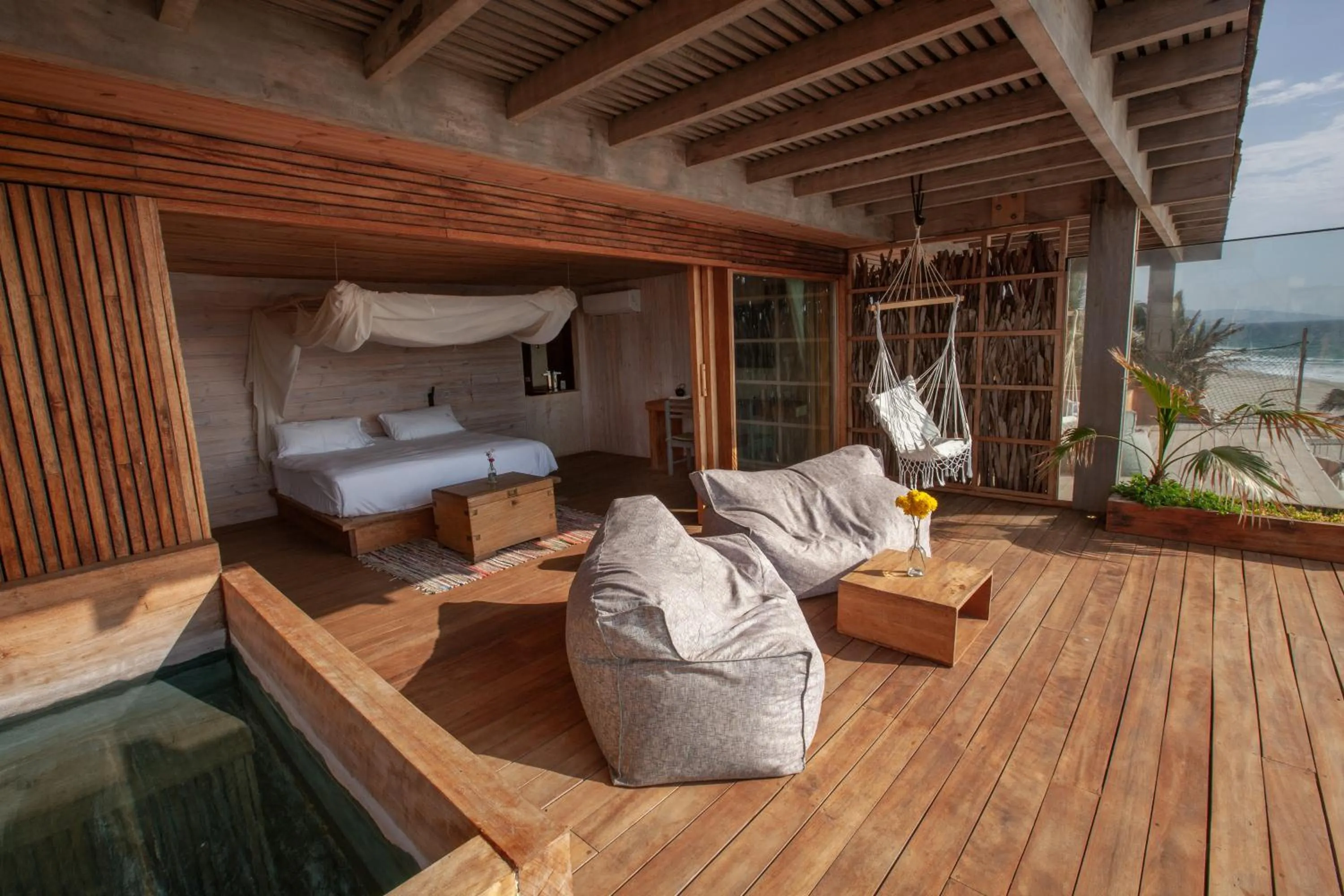 Photo of the whole room in Alma Loft