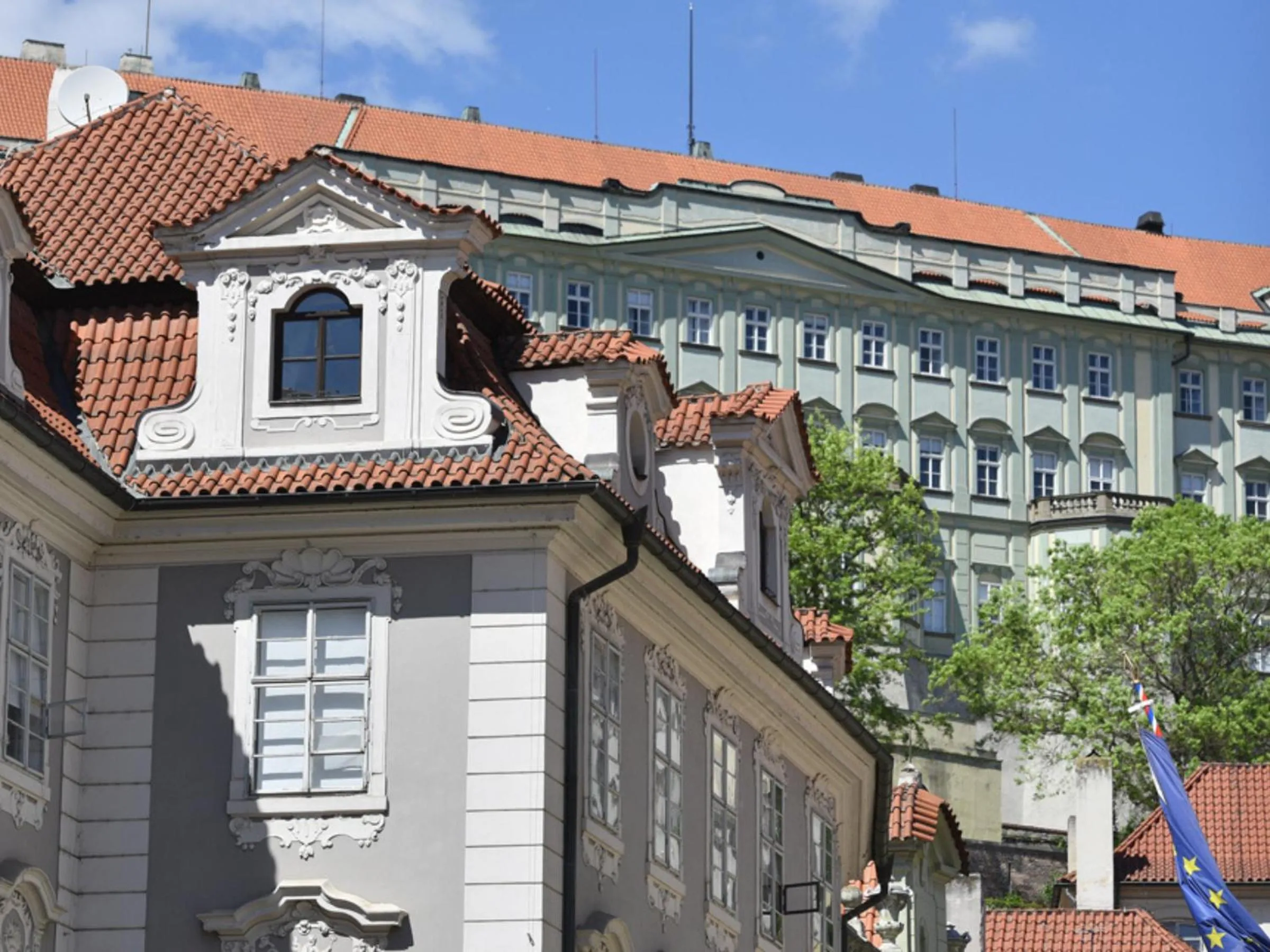 Nearby landmark in White Swan Boutique Apartments