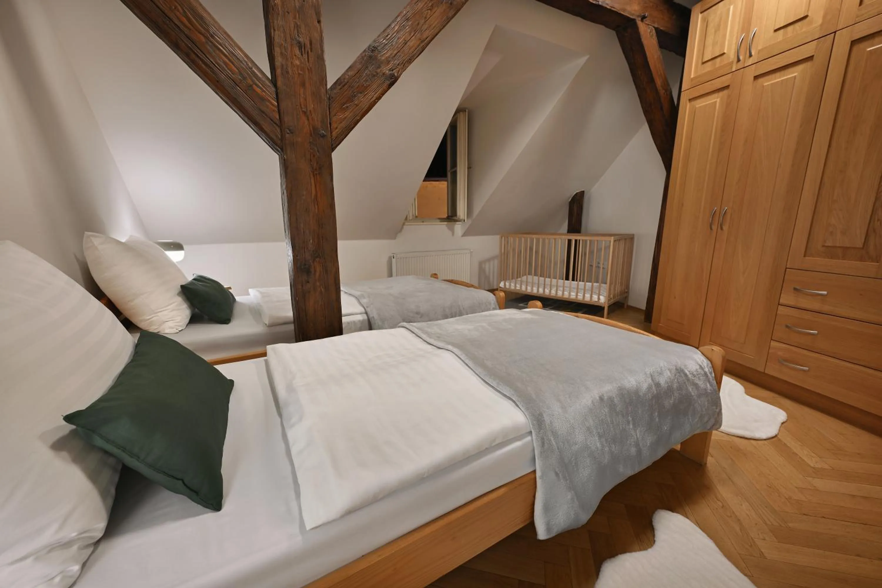 Bedroom, Bed in White Swan Boutique Apartments