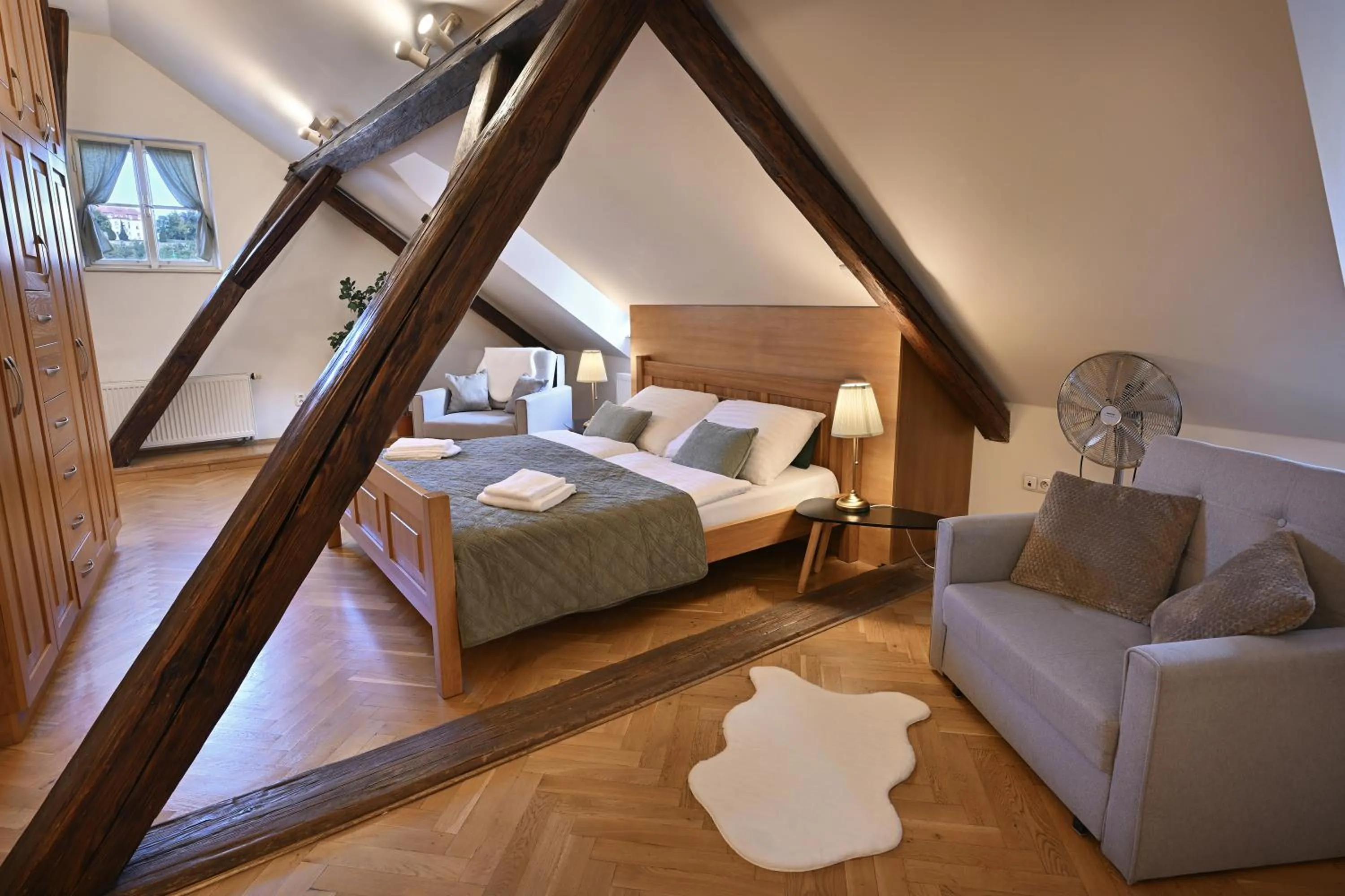 Photo of the whole room, Bed in White Swan Boutique Apartments