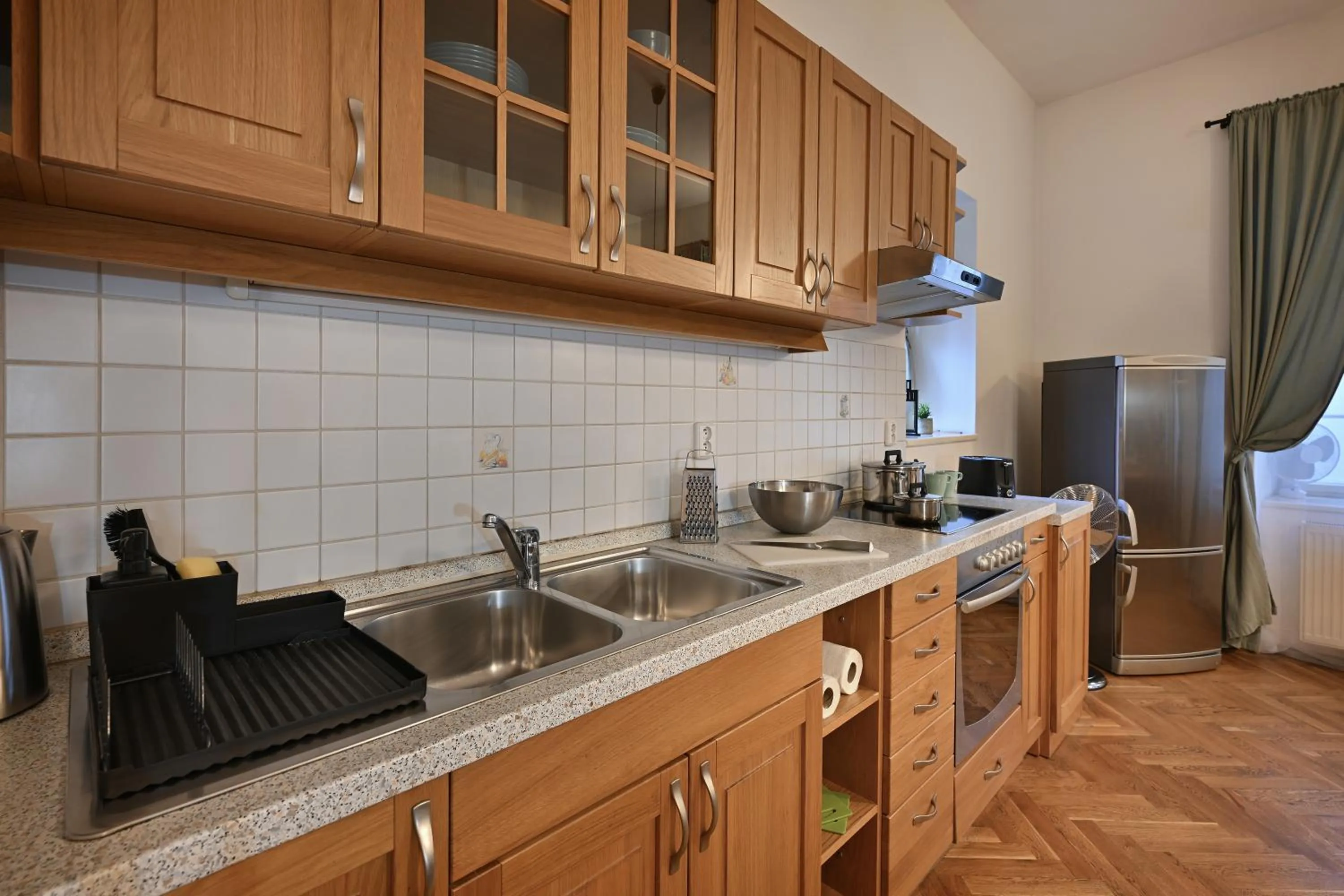 Kitchen or kitchenette in White Swan Boutique Apartments