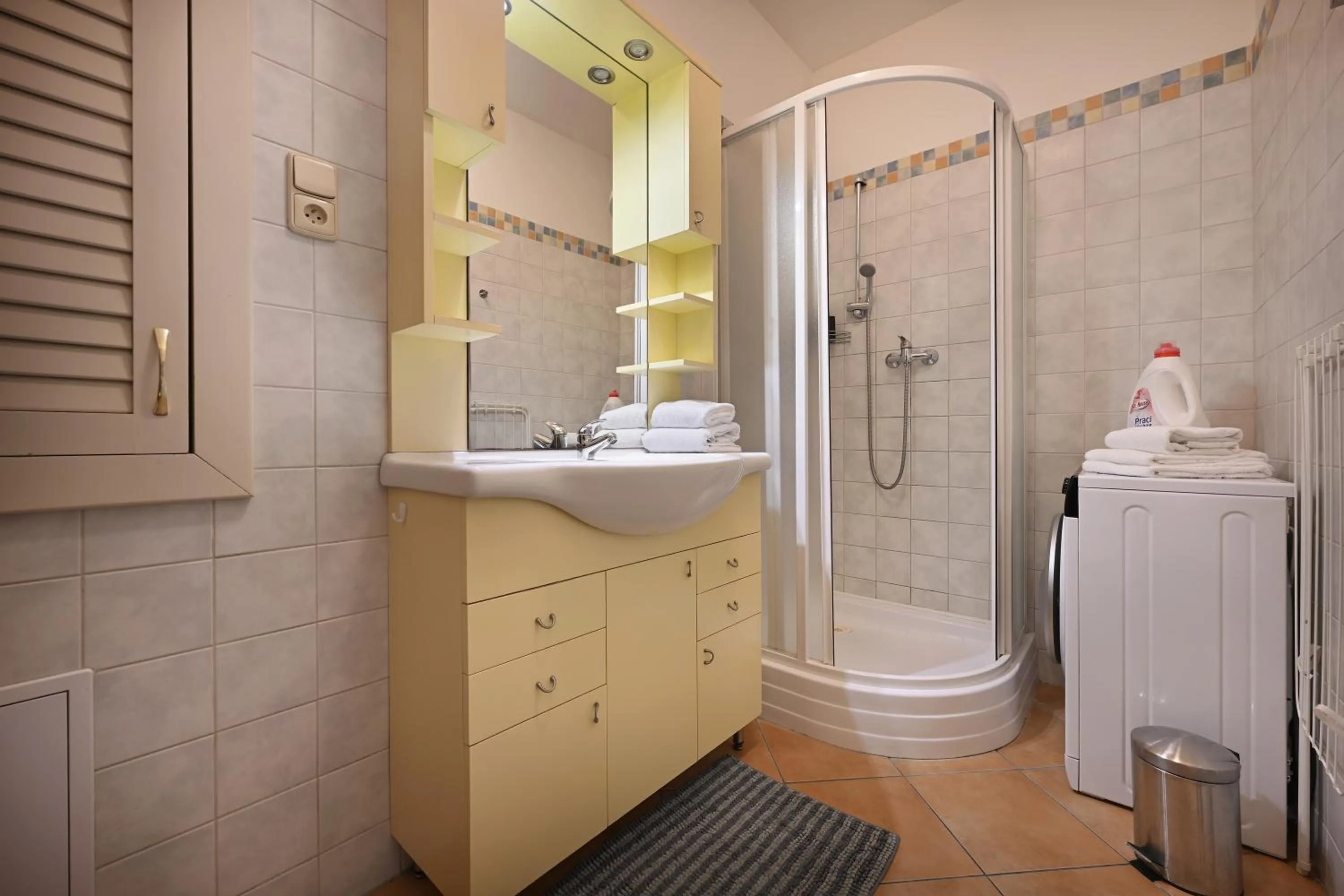 Shower in White Swan Boutique Apartments