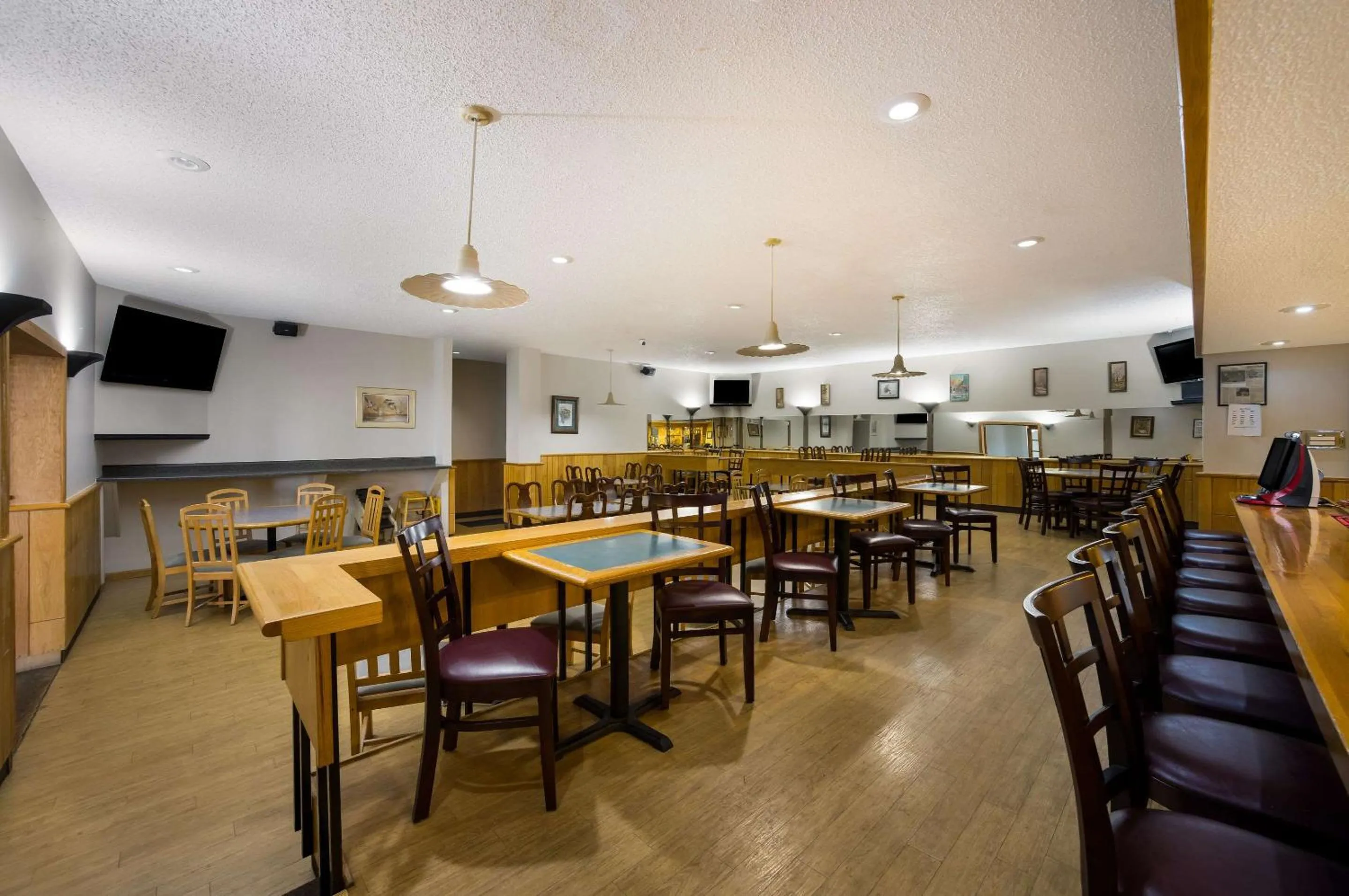 Lounge or bar in Quality Inn & Suites Canon City