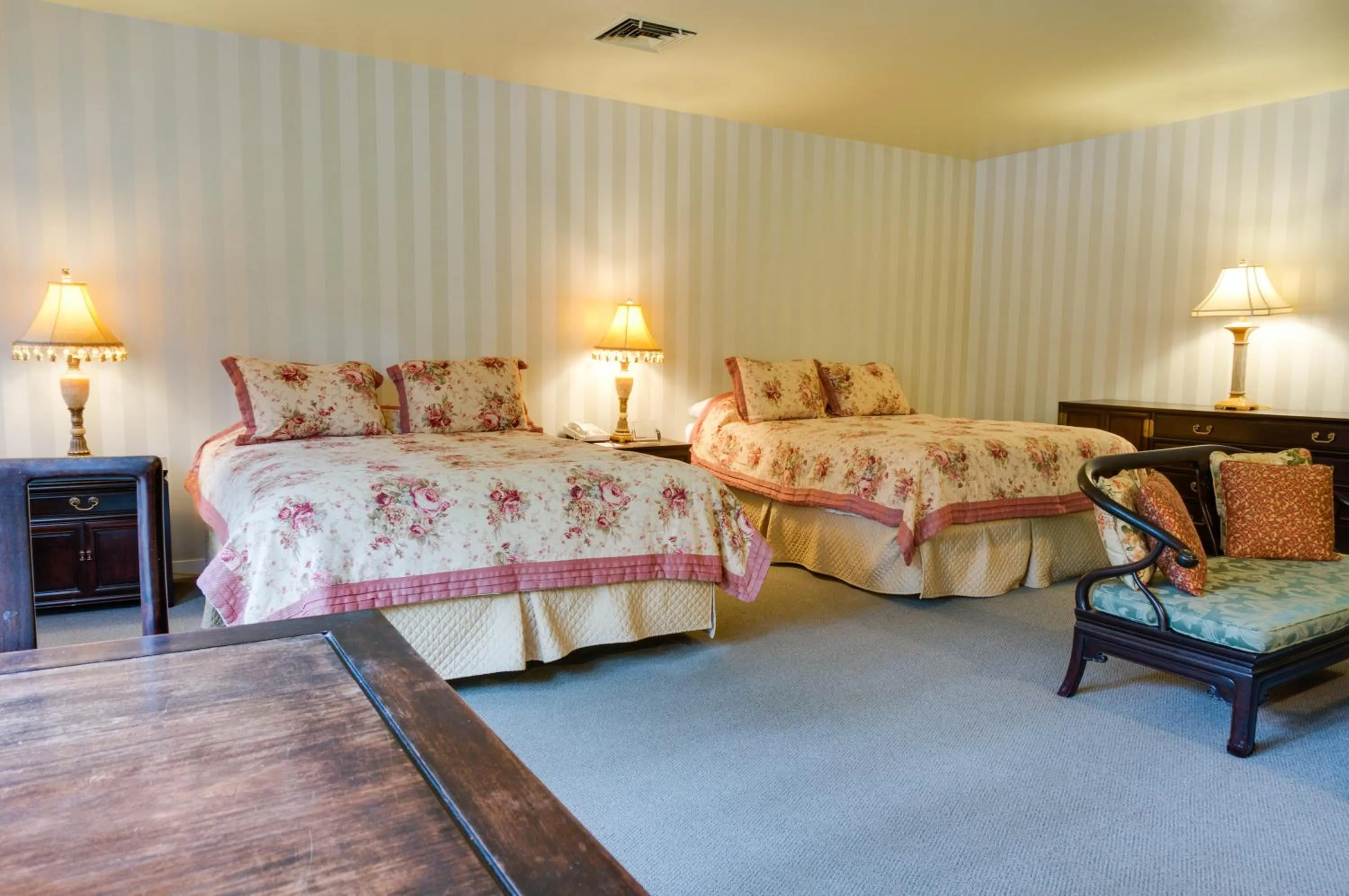 Bed in Hofsas House Hotel