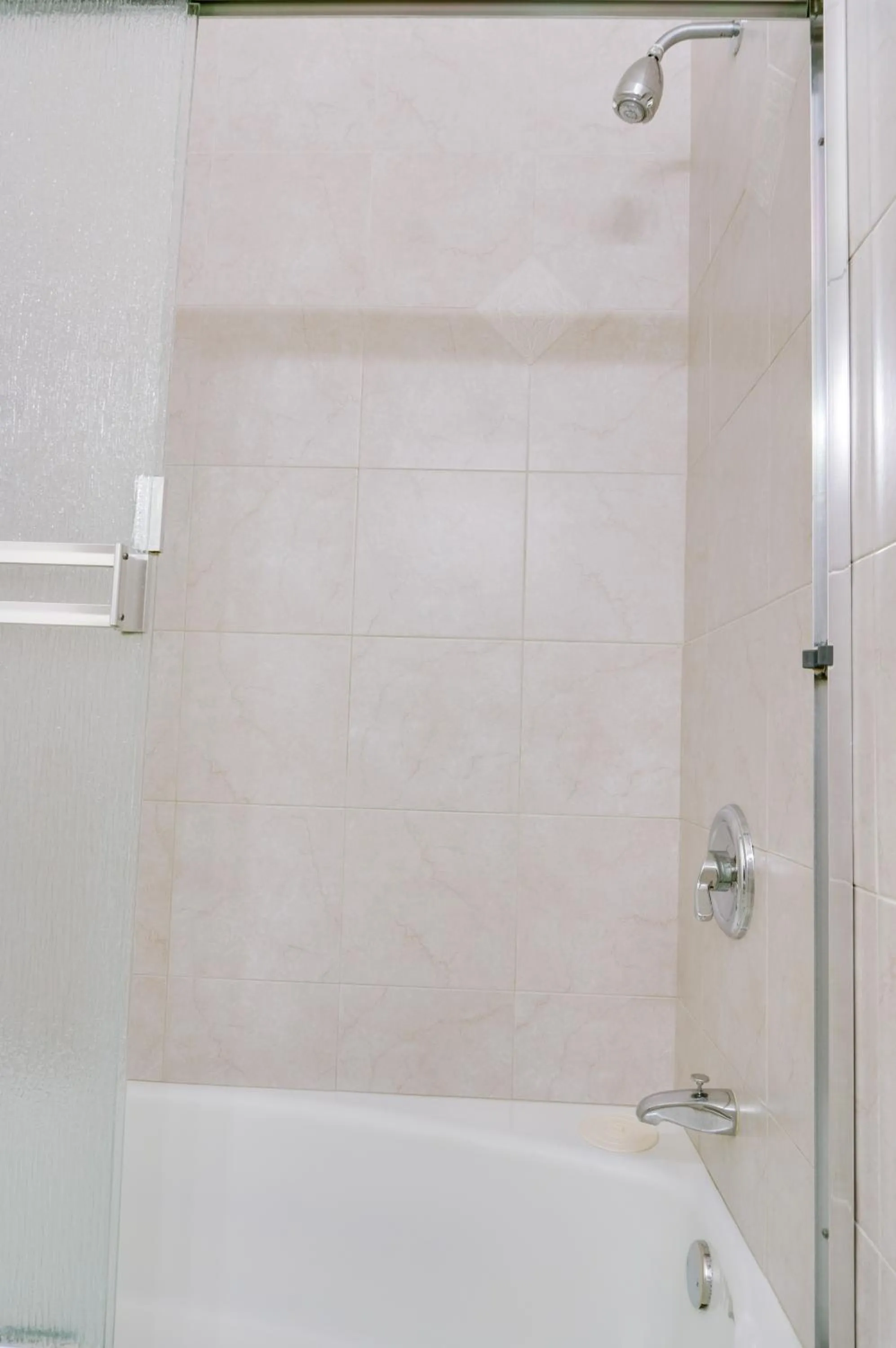 Shower in Hofsas House Hotel