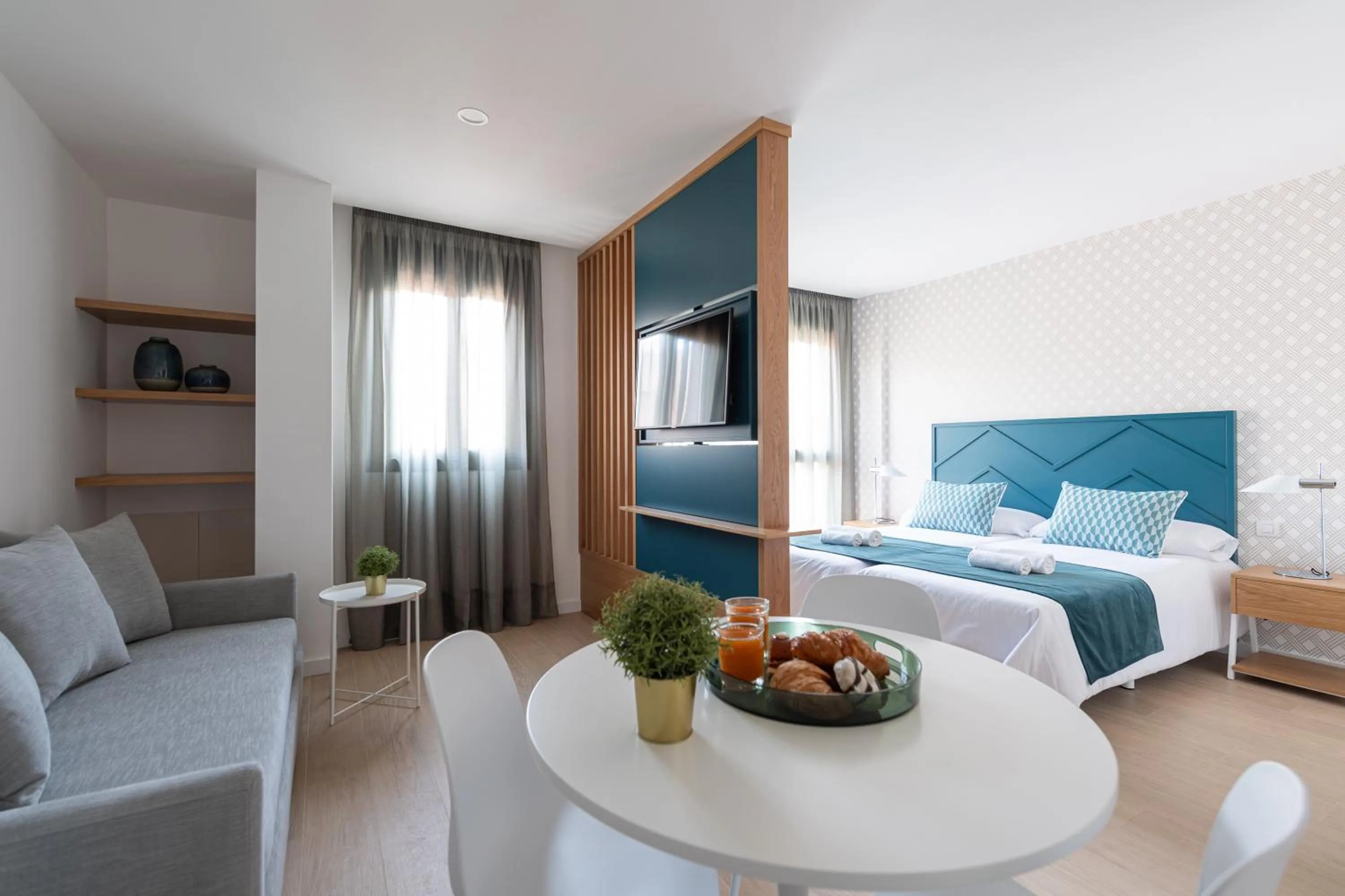 Photo of the whole room, Bed in Beach Hotel Alfredo