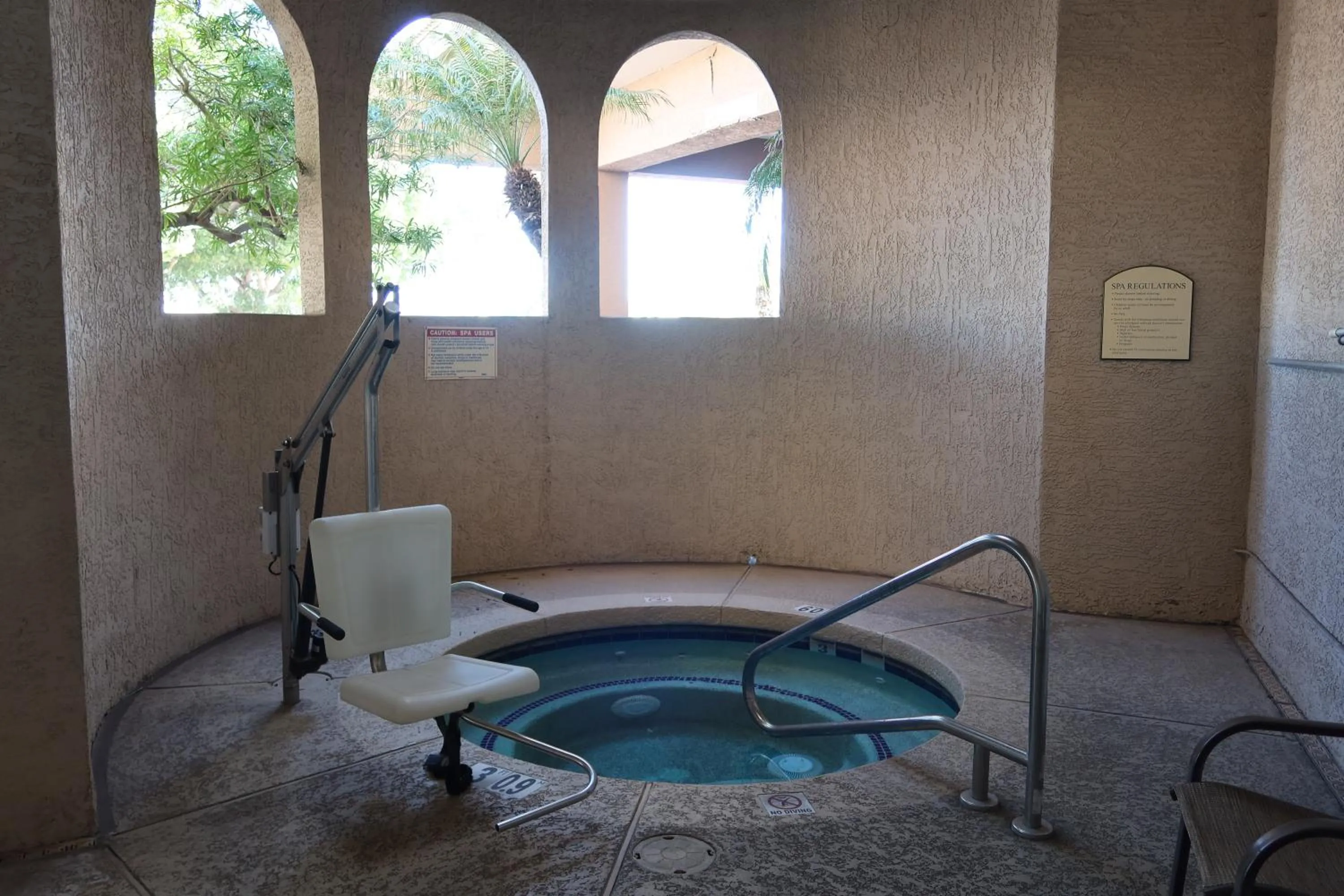 Hot Tub in GreenTree Hotel Phoenix West