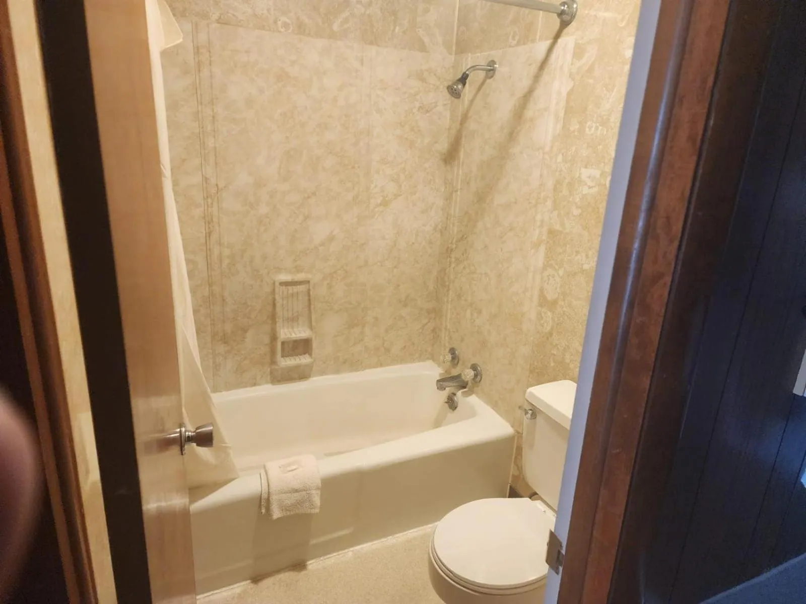 Bathroom in 1st Inn By OYO Quinter Hwy 70 KS