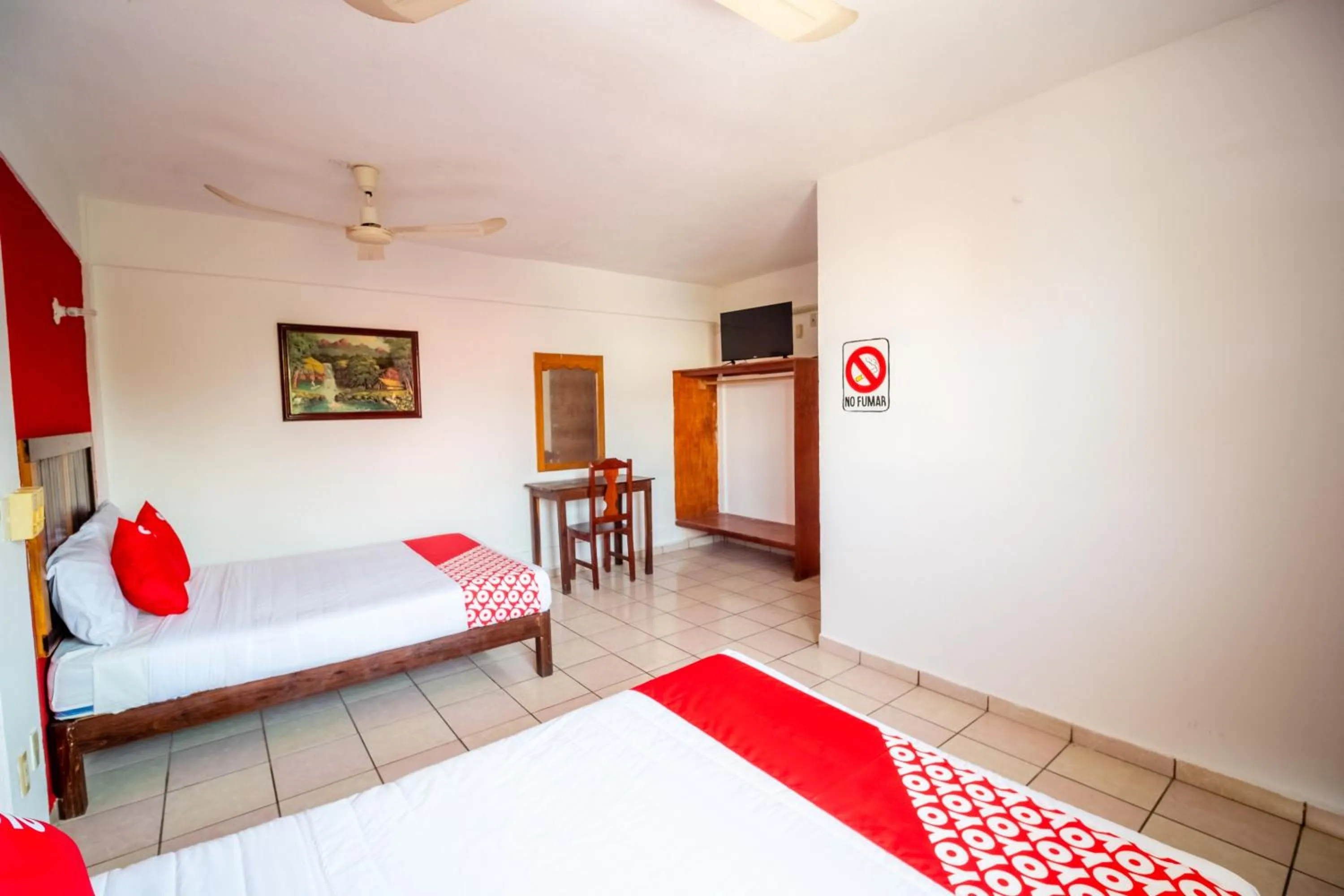 Bedroom, Bed in OYO Hotel Betsua Vista Hermosa, Huatulco