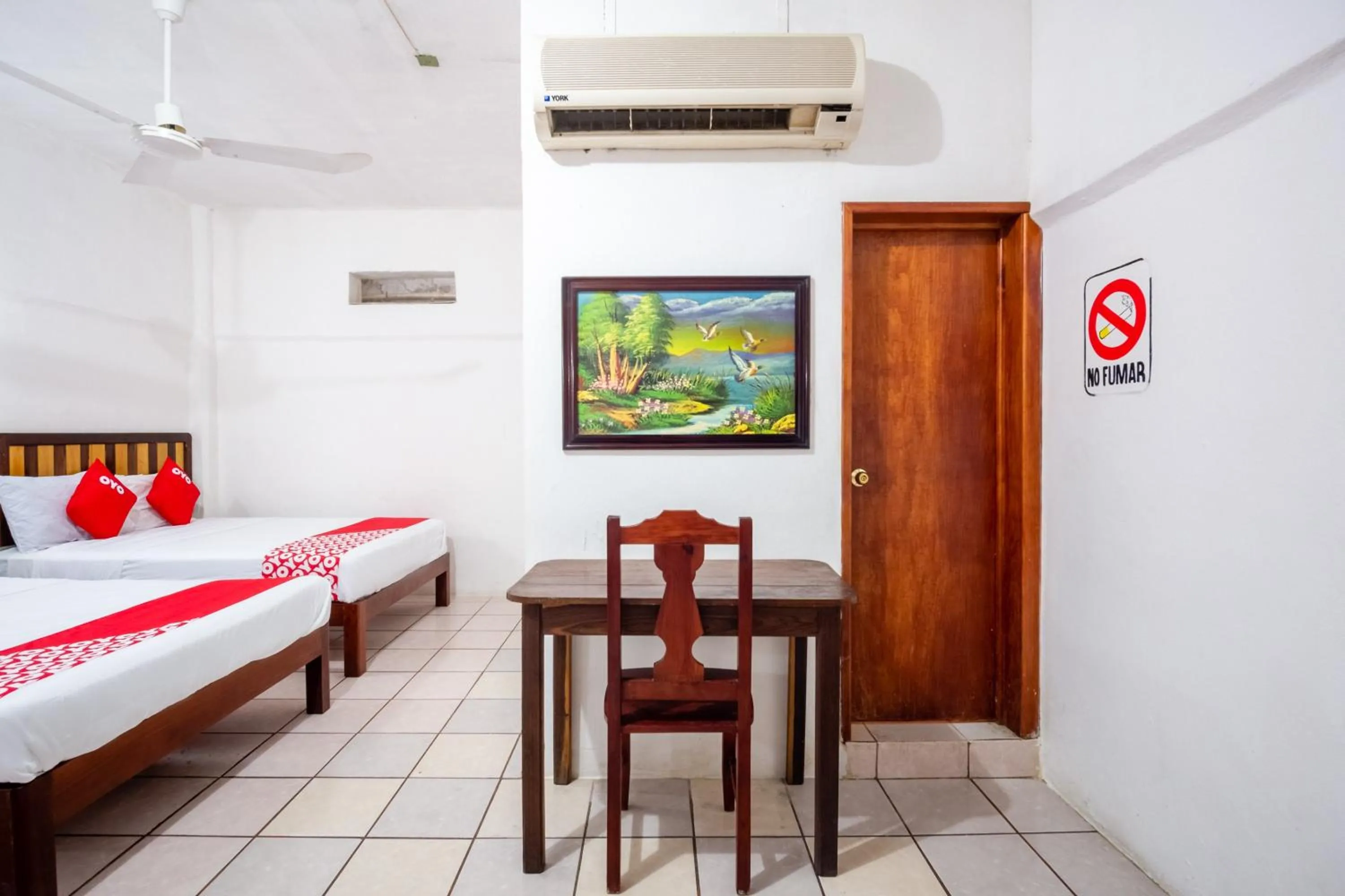 Bedroom, Bed in OYO Hotel Betsua Vista Hermosa, Huatulco