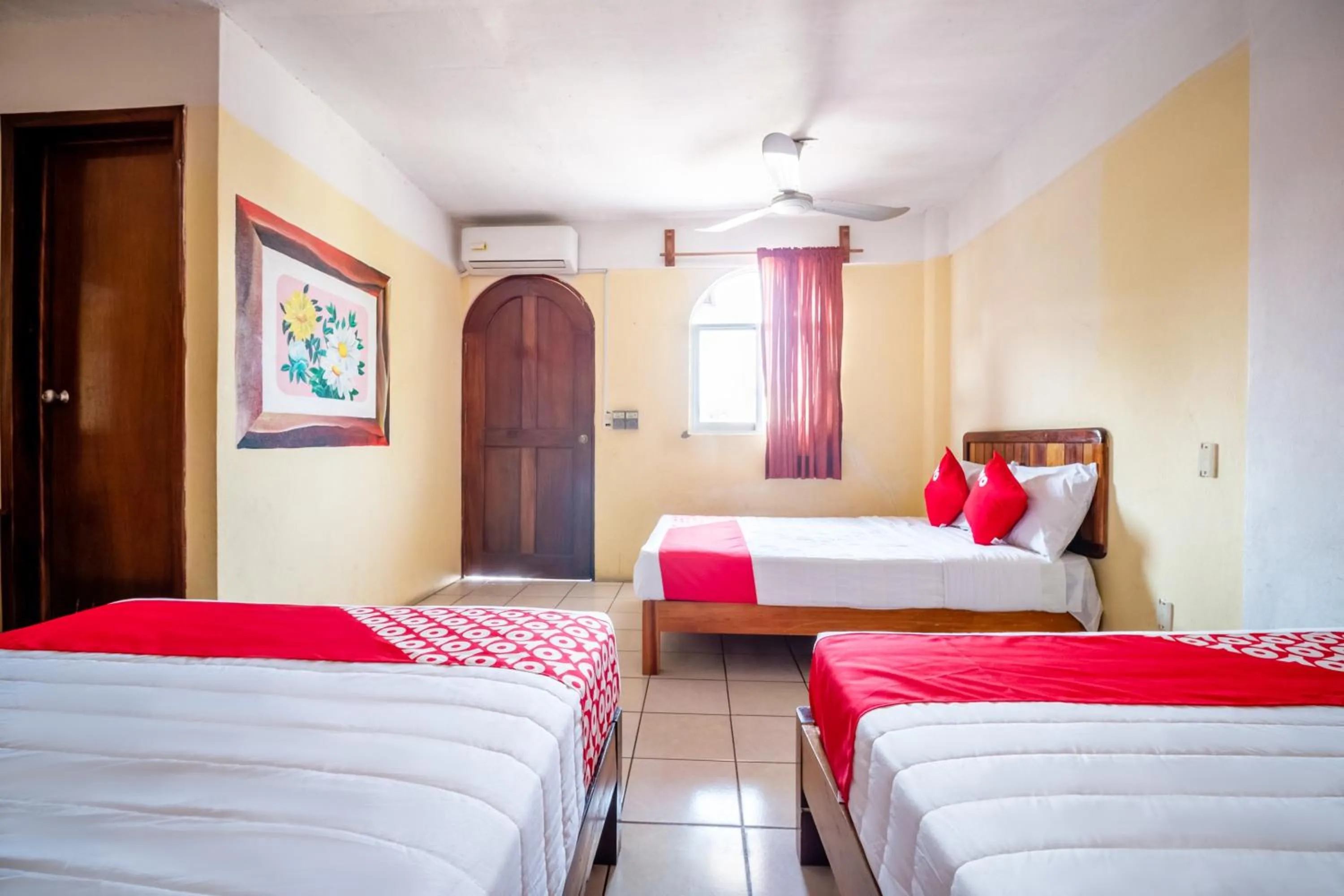 Bedroom, Bed in OYO Hotel Betsua Vista Hermosa, Huatulco