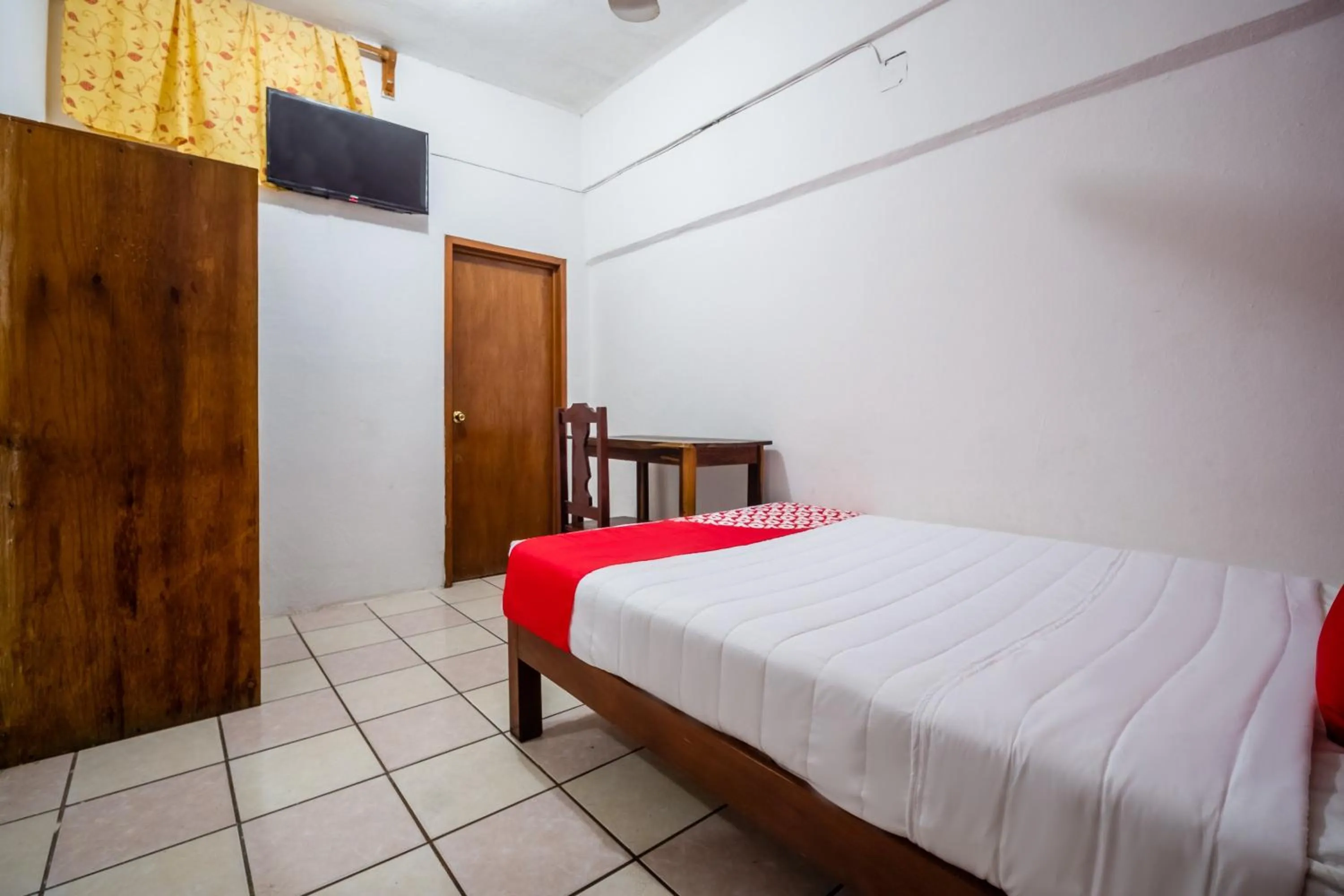 Bedroom, Bed in OYO Hotel Betsua Vista Hermosa, Huatulco