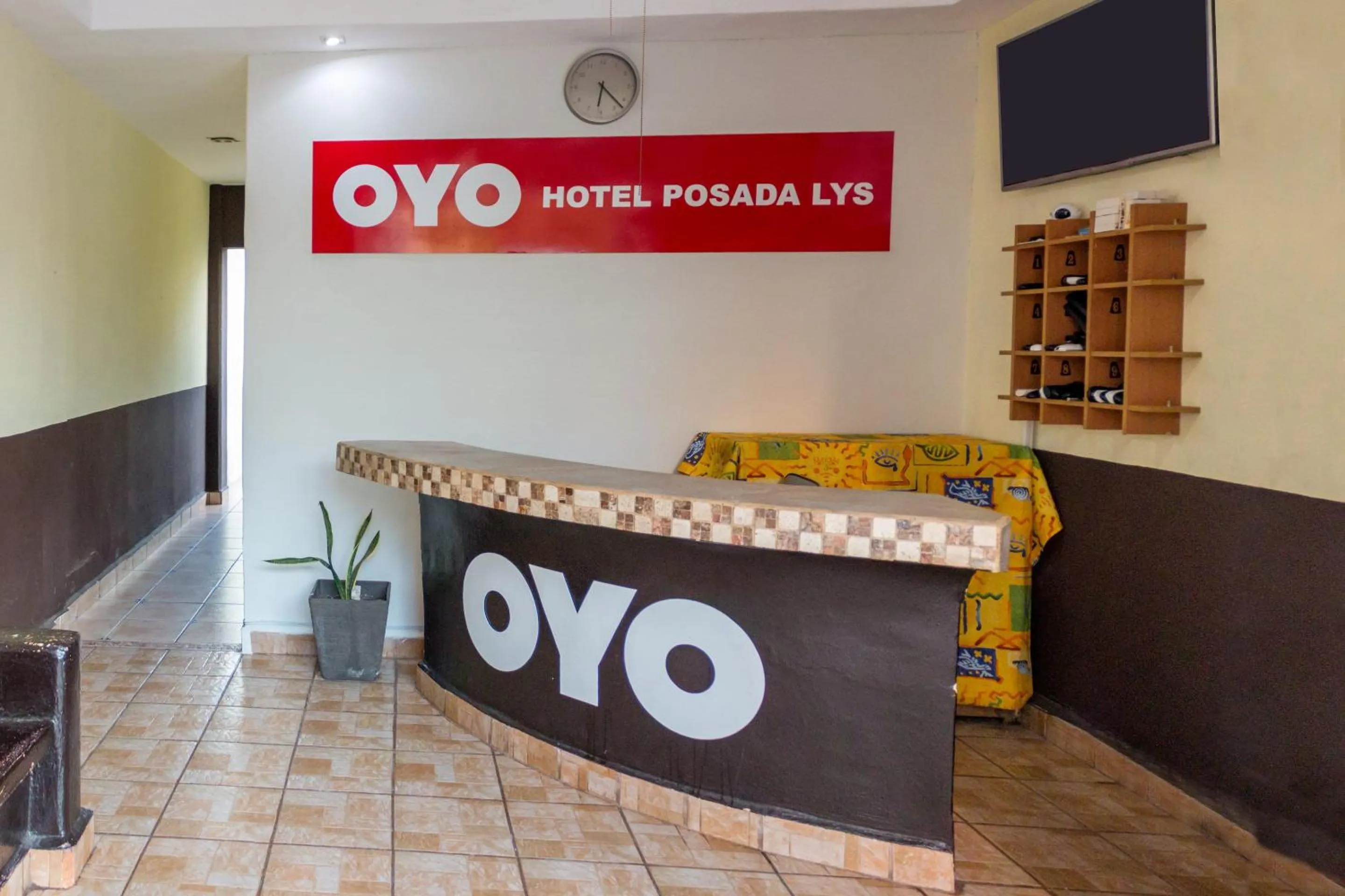 Lobby or reception in OYO Hotel Posada Lys, Zihuatanejo