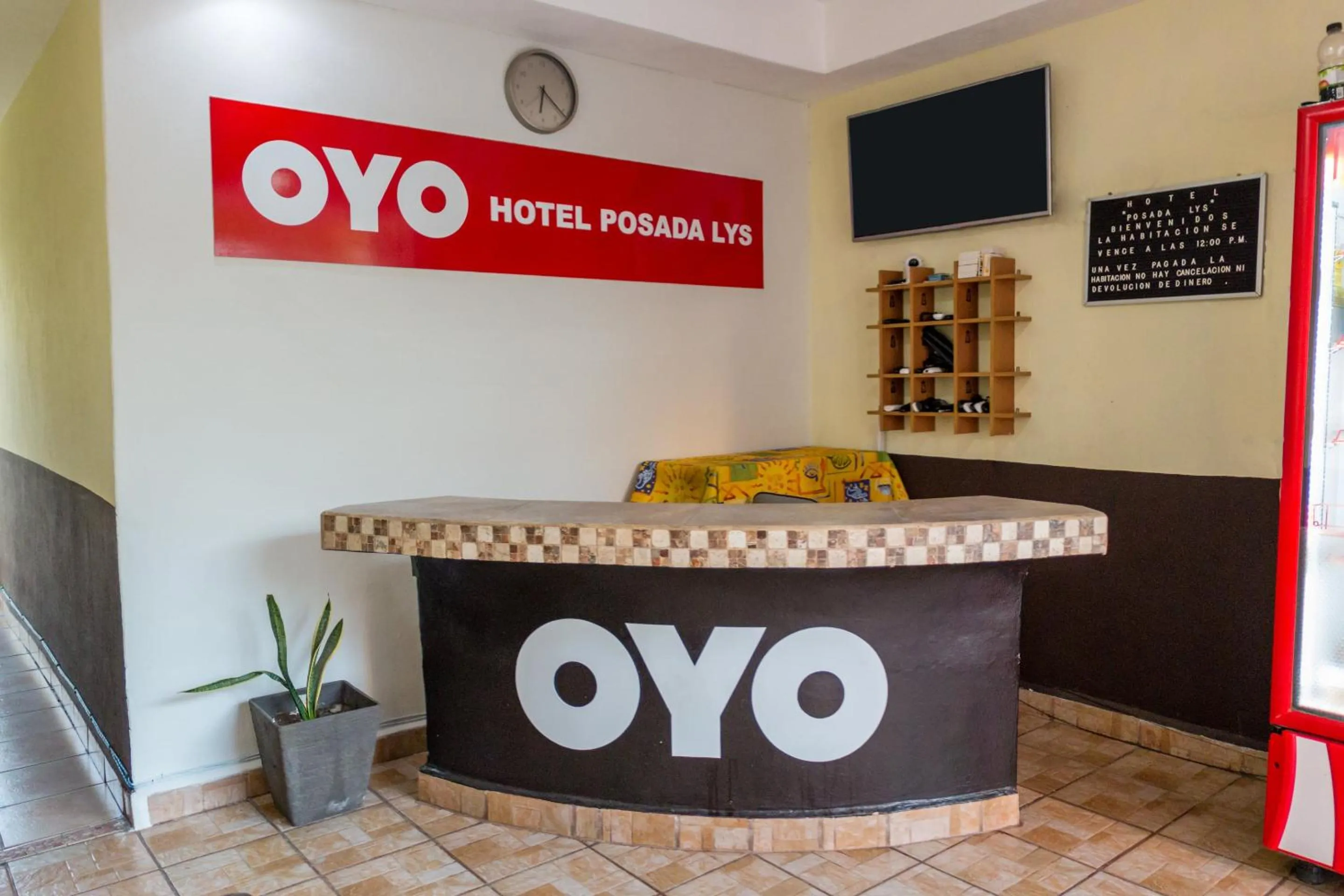 Lobby or reception in OYO Hotel Posada Lys, Zihuatanejo