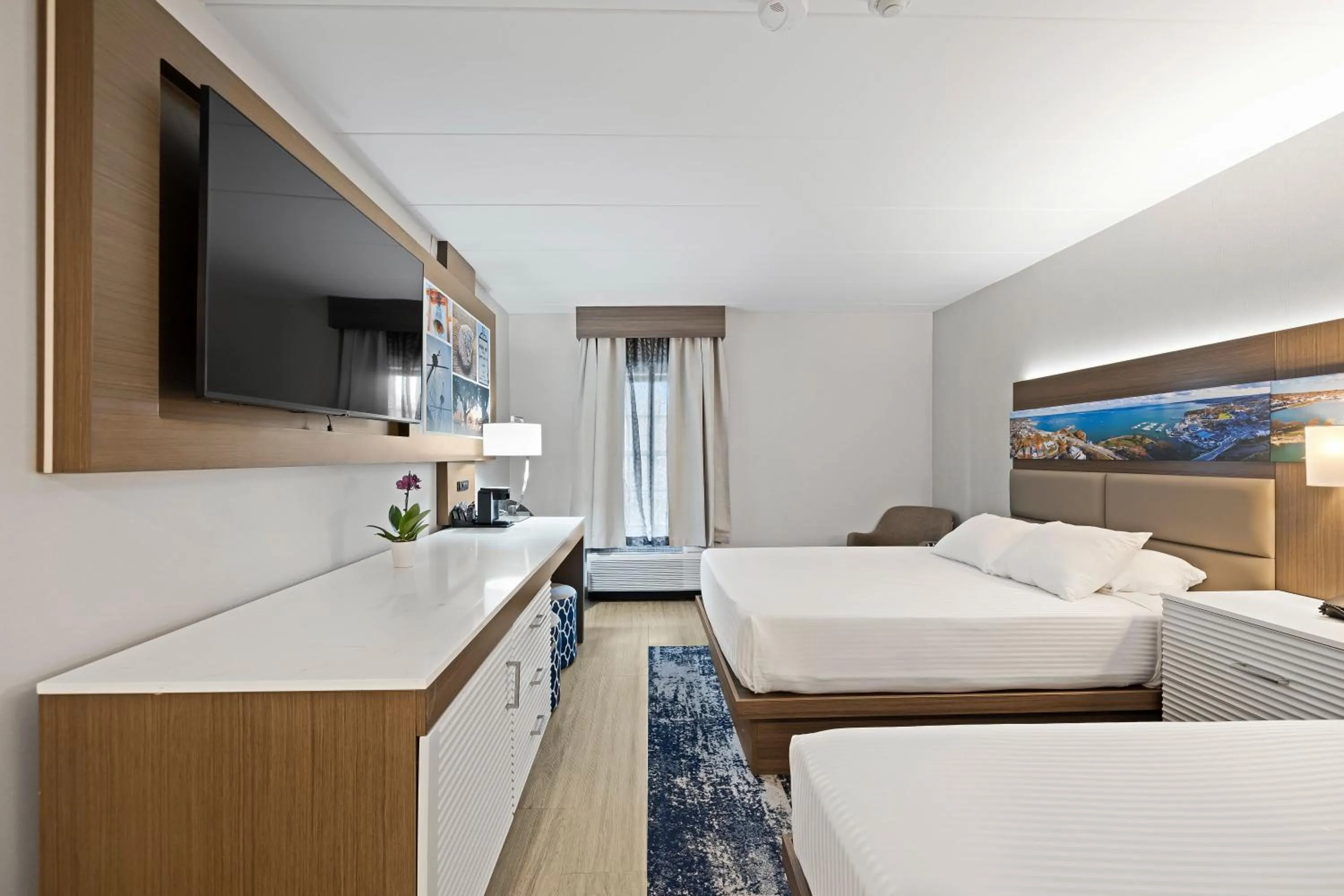 Bed in John Carver Inn & Spa