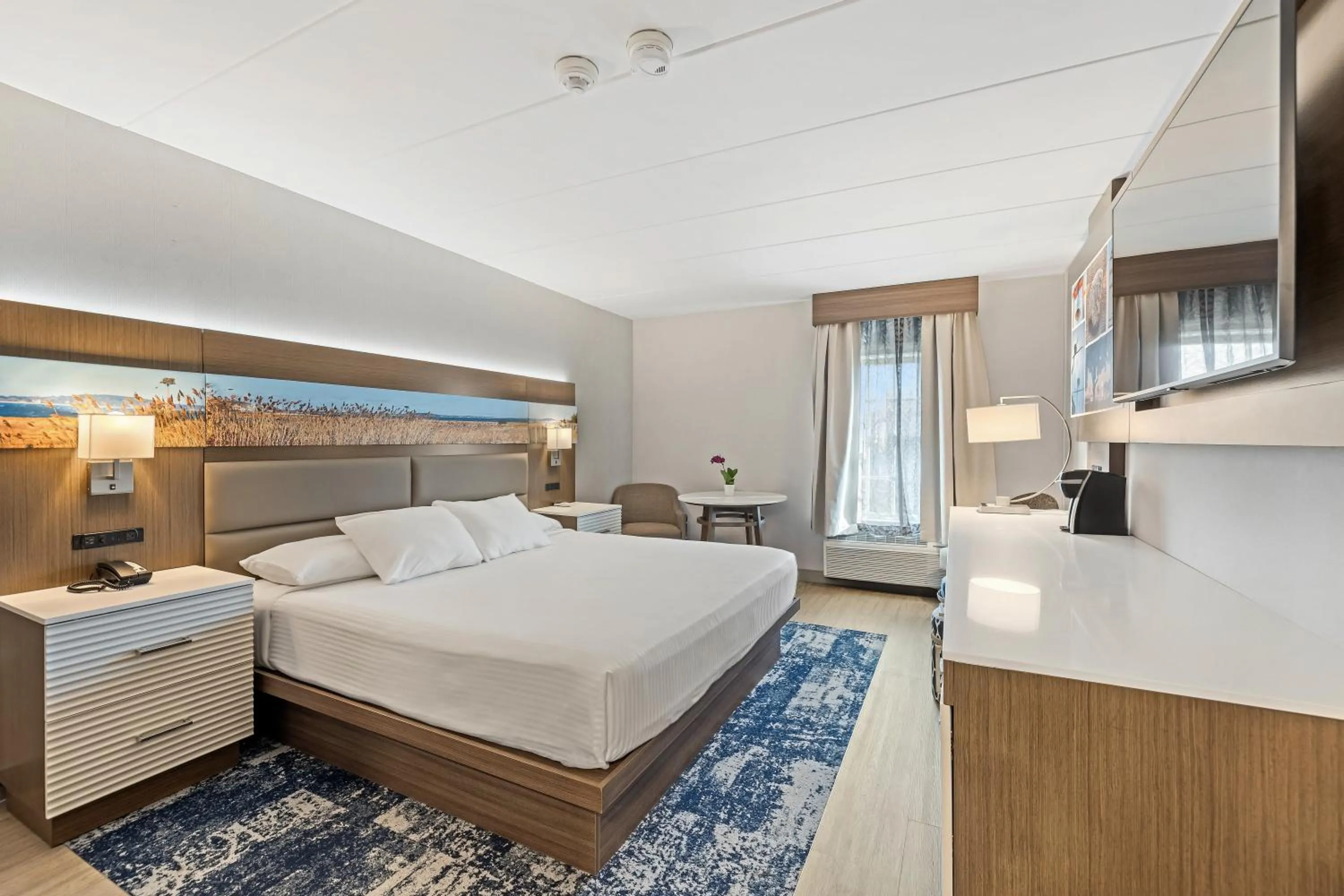 Bed in John Carver Inn & Spa