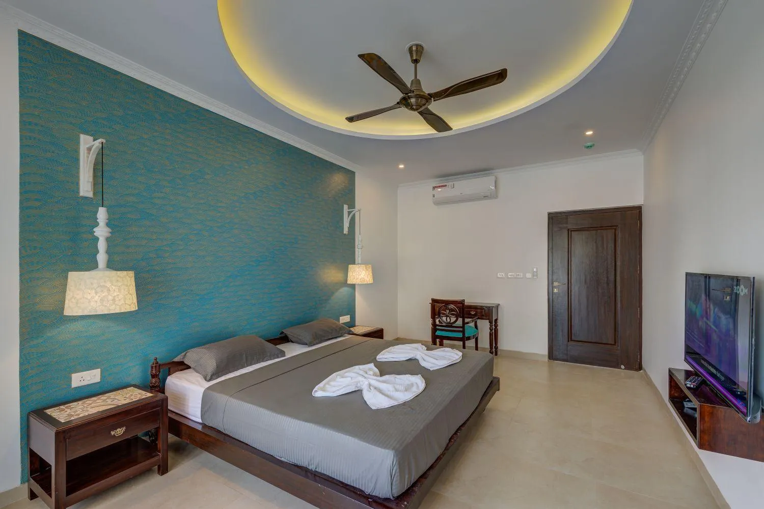 Bed in Private Villa Calangute Resort -10BHK