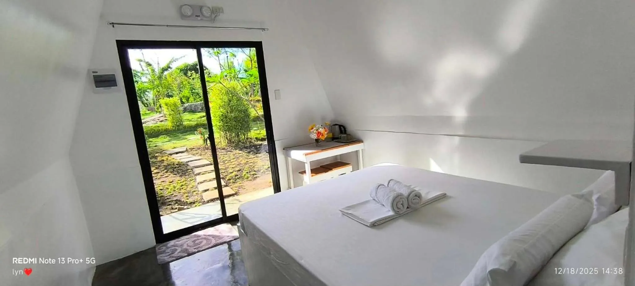 Bedroom, Bed in La Plumerias