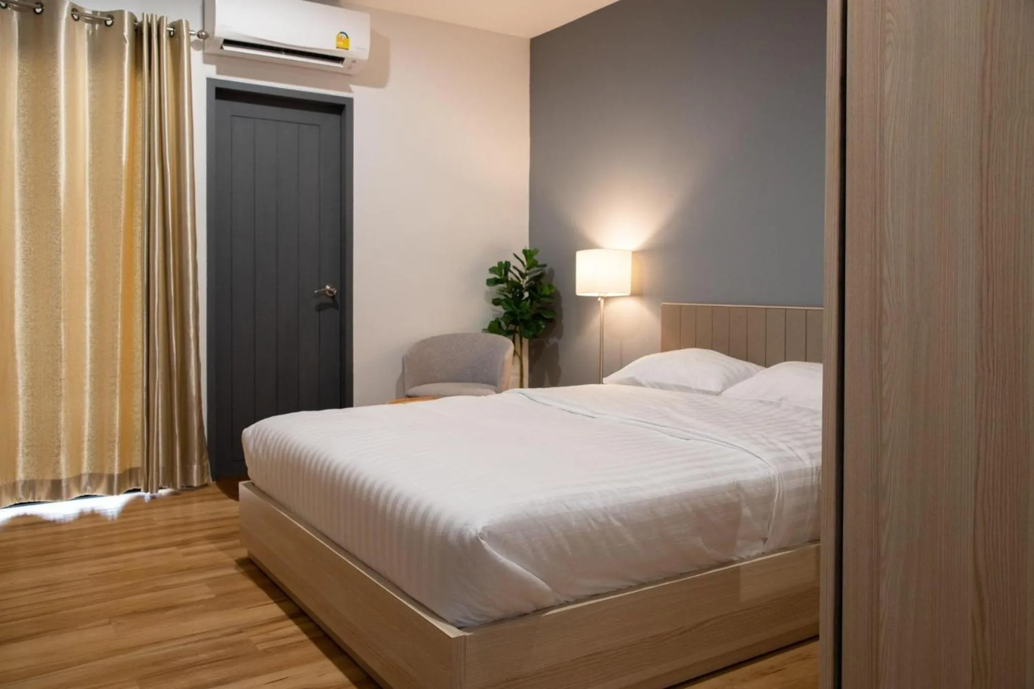 Bed in J & L Residence and Spa