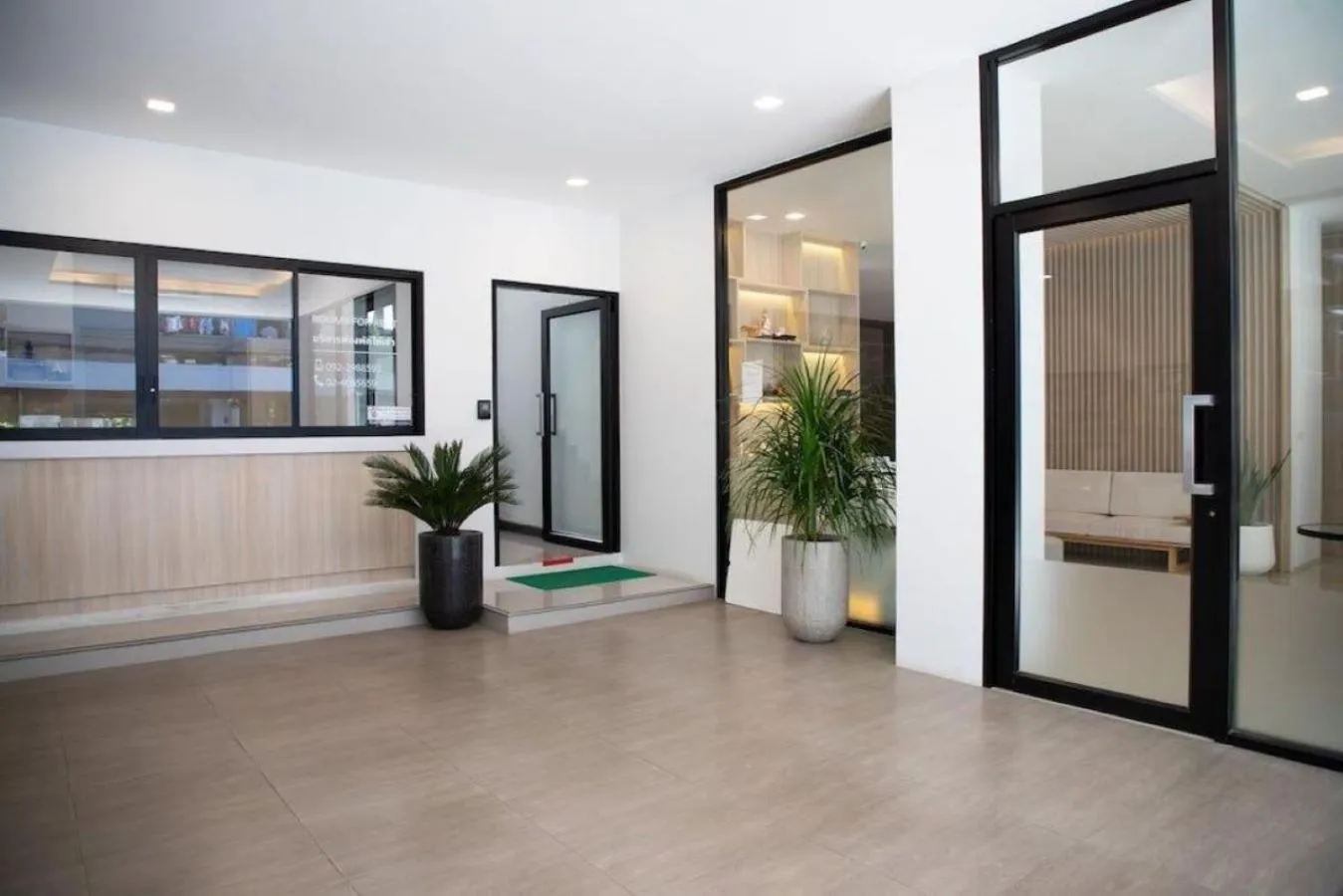 Inner courtyard view in J & L Residence and Spa