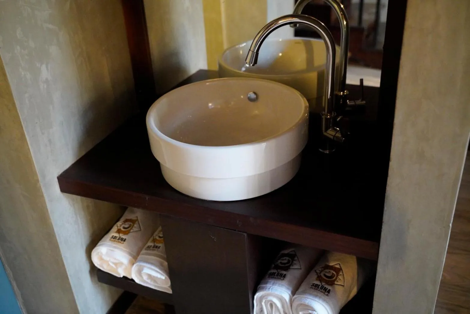 Photo of the whole room in SOLUNA BEACH RESORT