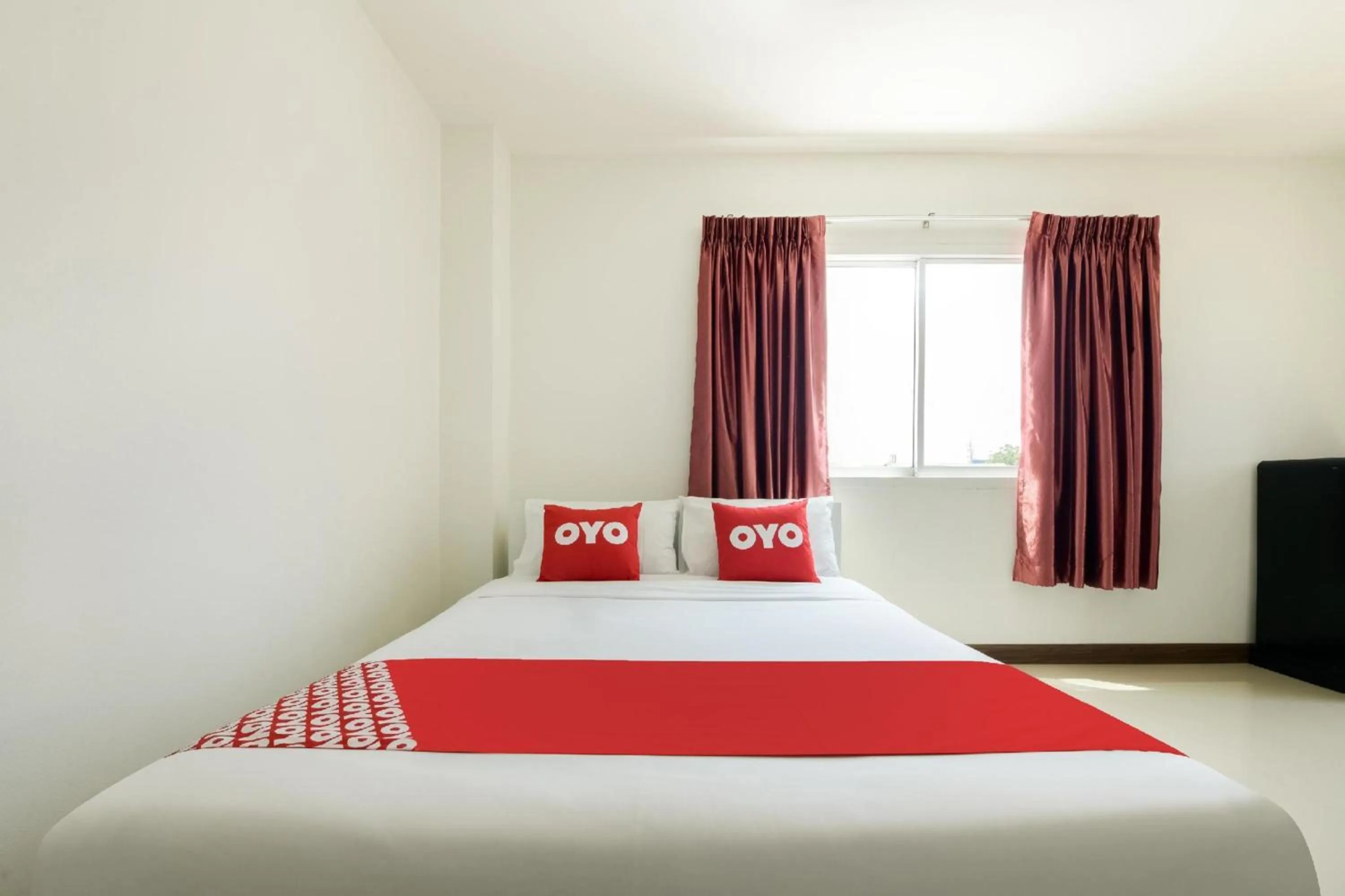 Photo of the whole room, Bed in OYO 350 Mae Saeng Place