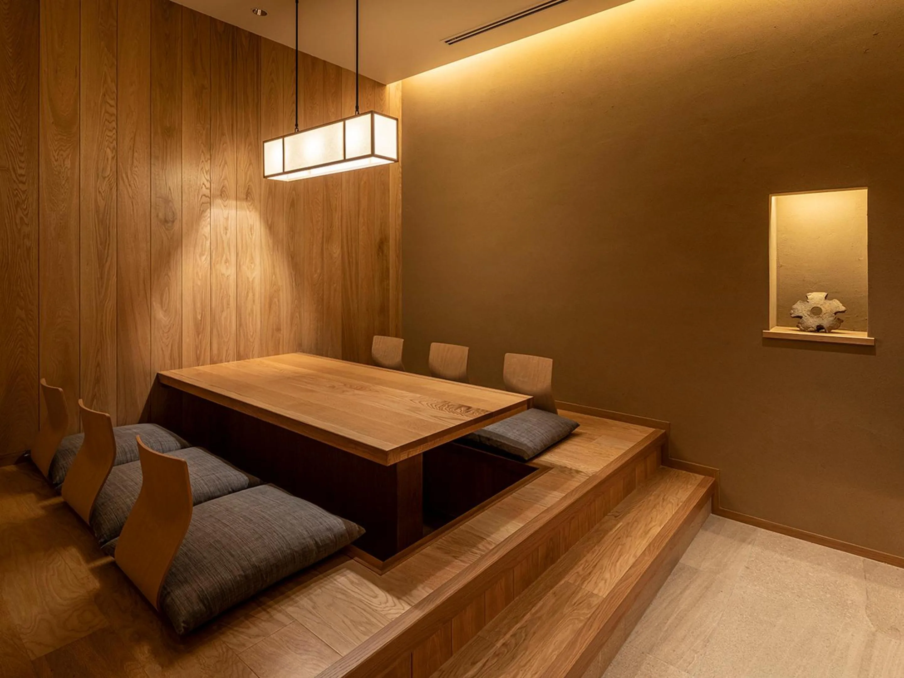 Restaurant/places to eat, Bed in SOKI ATAMI