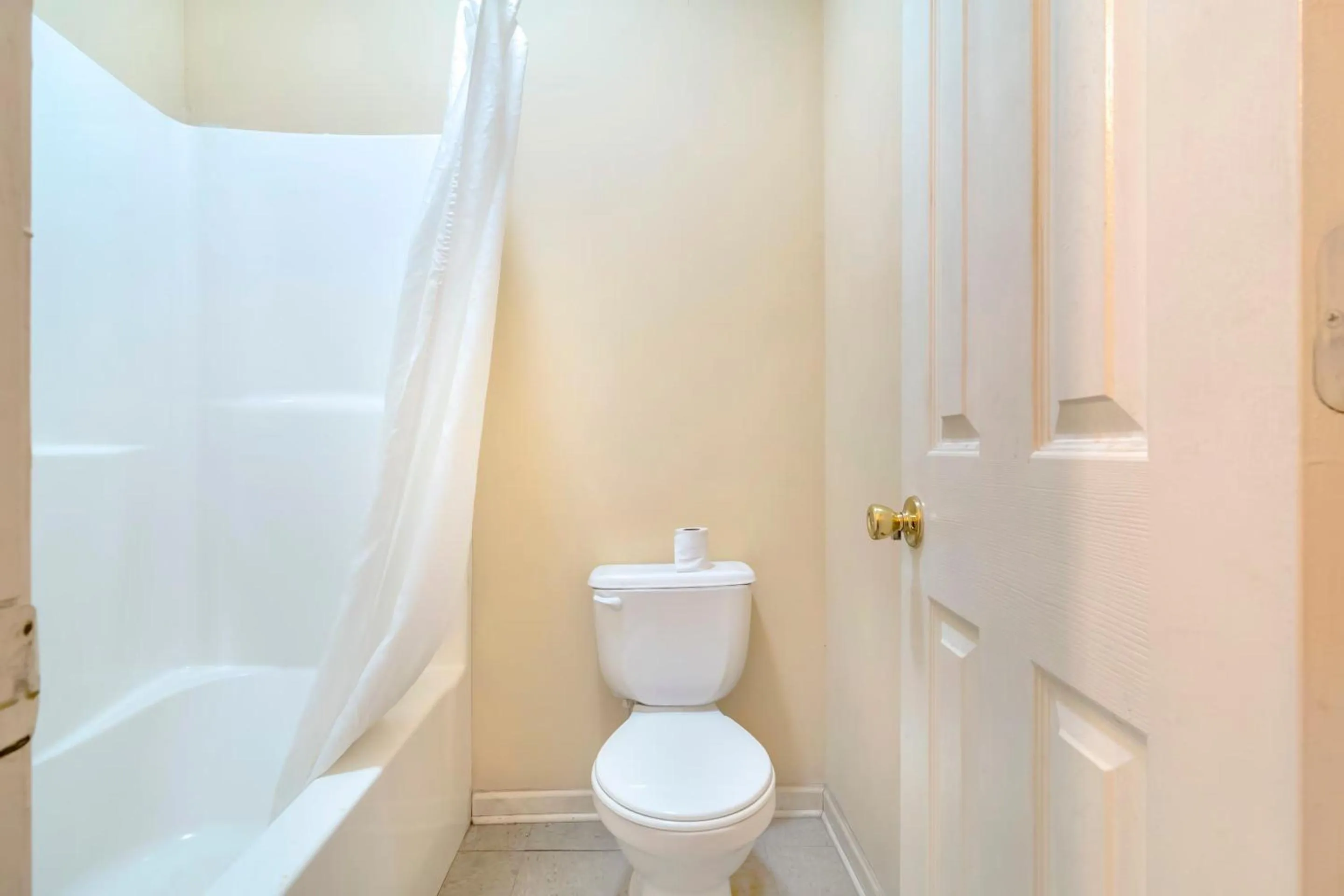 Bathroom in OYO Hotel Ruleville Route 49W