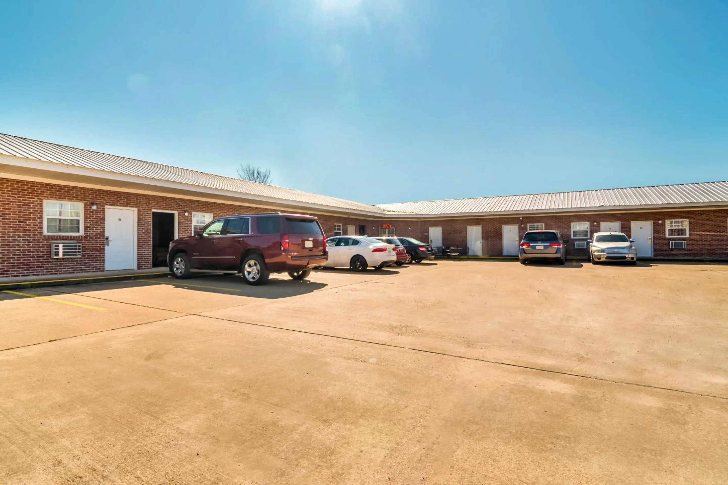 Facade/entrance in Ruleville Inn By OYO