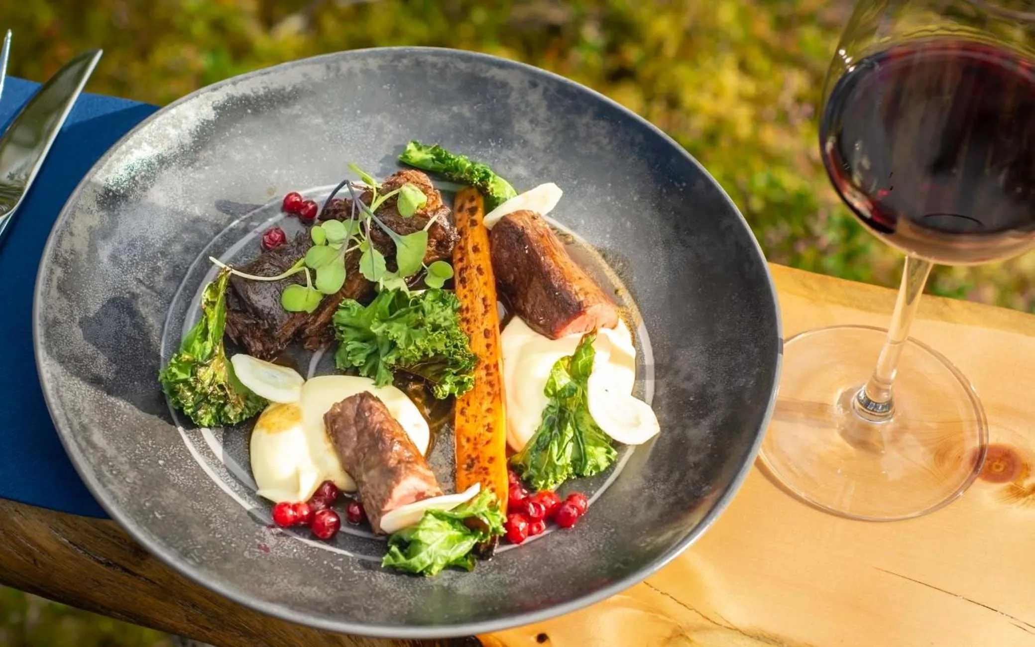 Restaurant/places to eat in Arctic Skylight Lodge