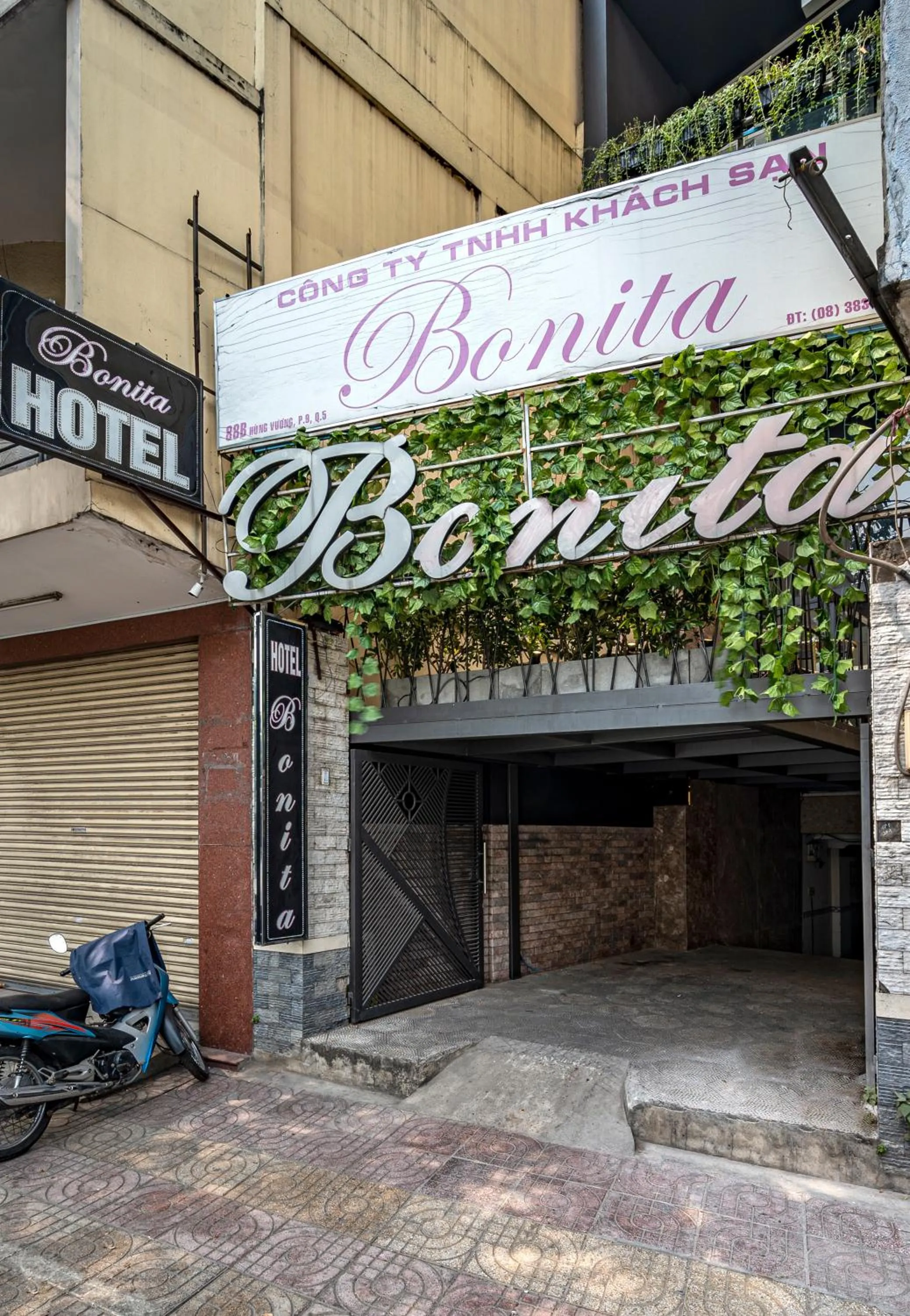 Property building in Bonita Boutique Hotel