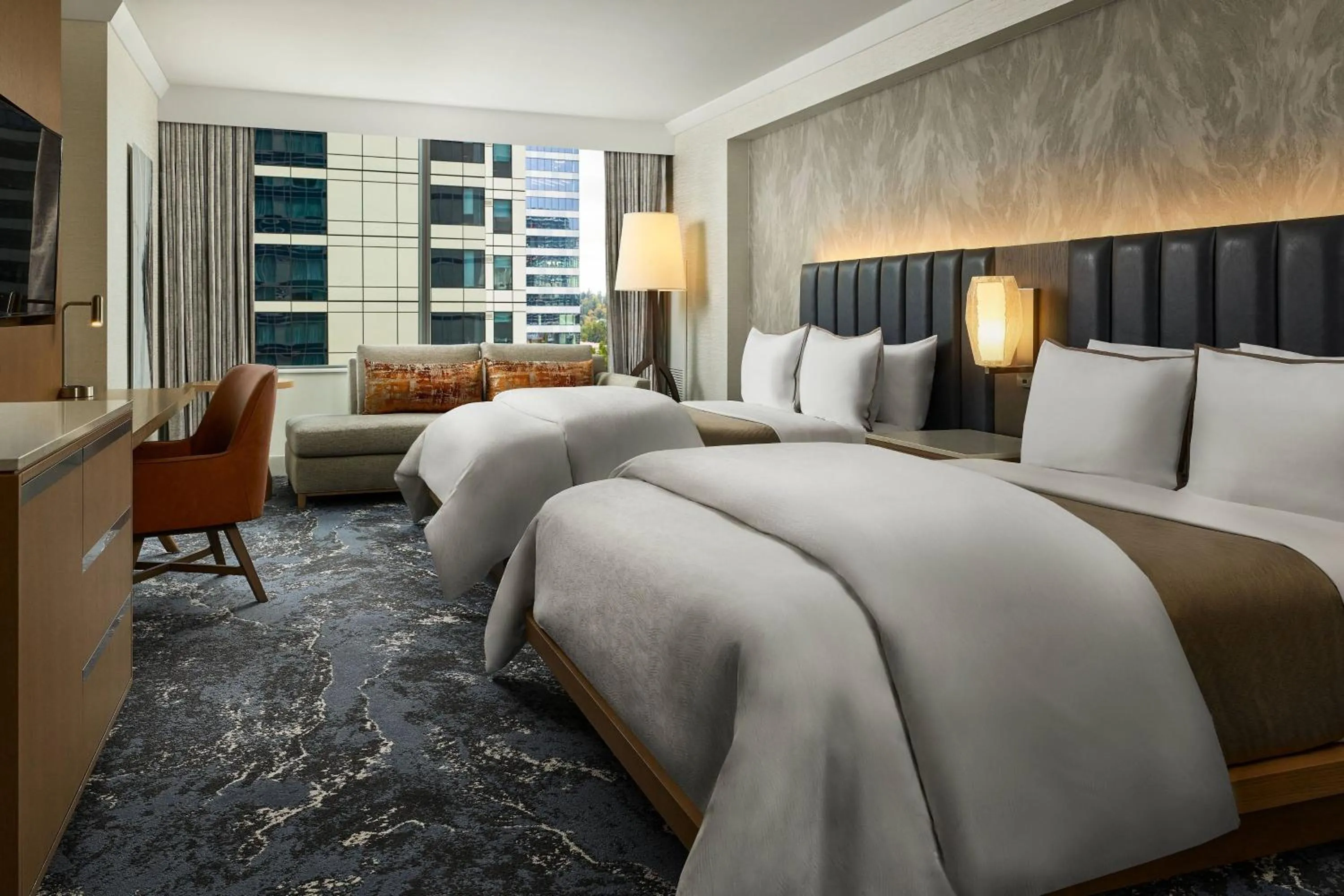 Photo of the whole room, Bed in The Westin Bellevue