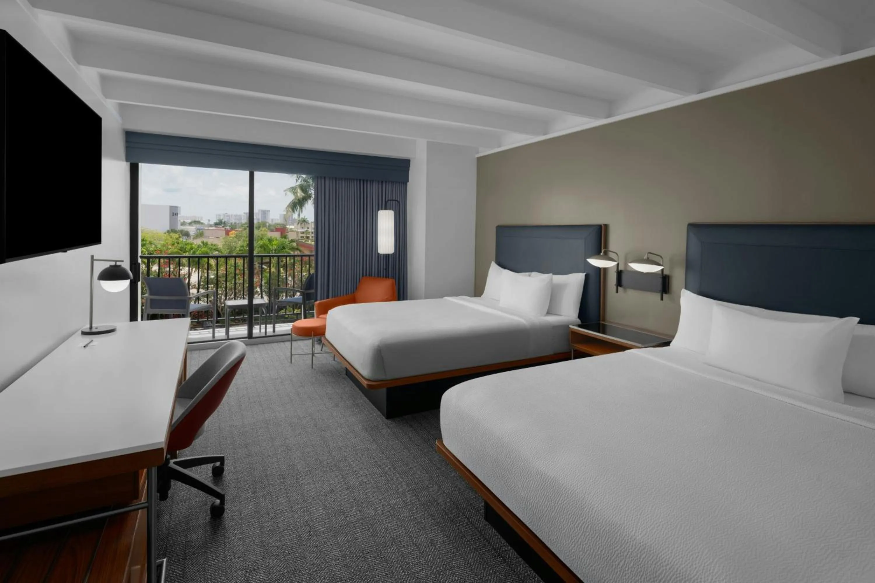 Photo of the whole room, Bed in Courtyard Fort Lauderdale East Lauderdale-by-the-Sea