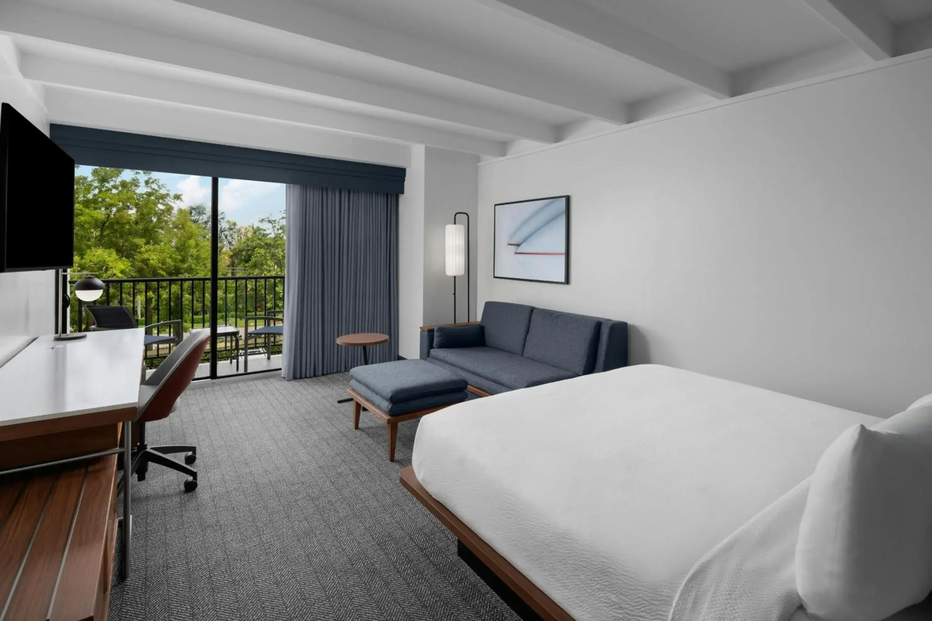 King Room with Sofa Bed, Balcony in Courtyard Fort Lauderdale East Lauderdale-by-the-Sea King Room with Sofa Bed, Balcony in Courtyard Fort Lauderdale East Lauderdale-by-the-Sea