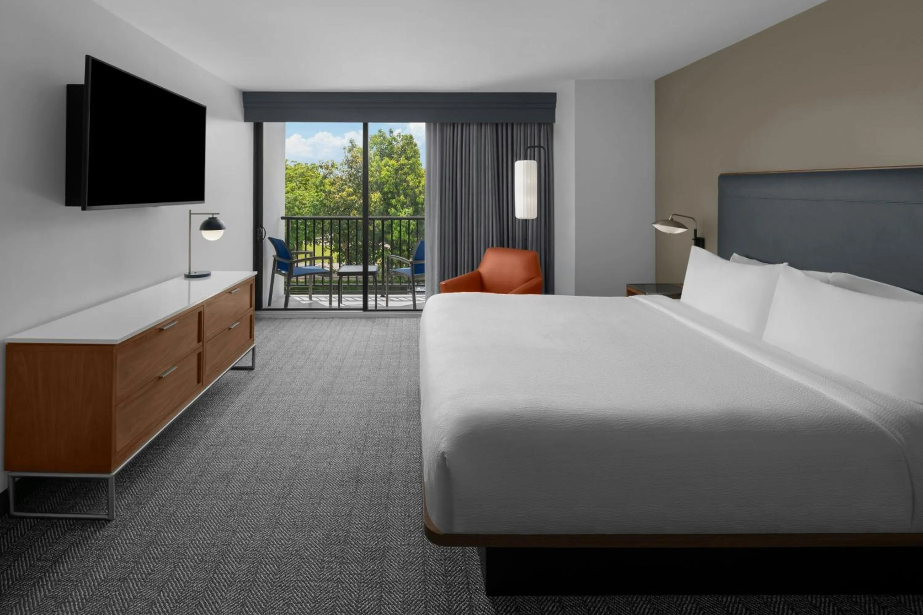 Bedroom, Bed in Courtyard Fort Lauderdale East Lauderdale-by-the-Sea