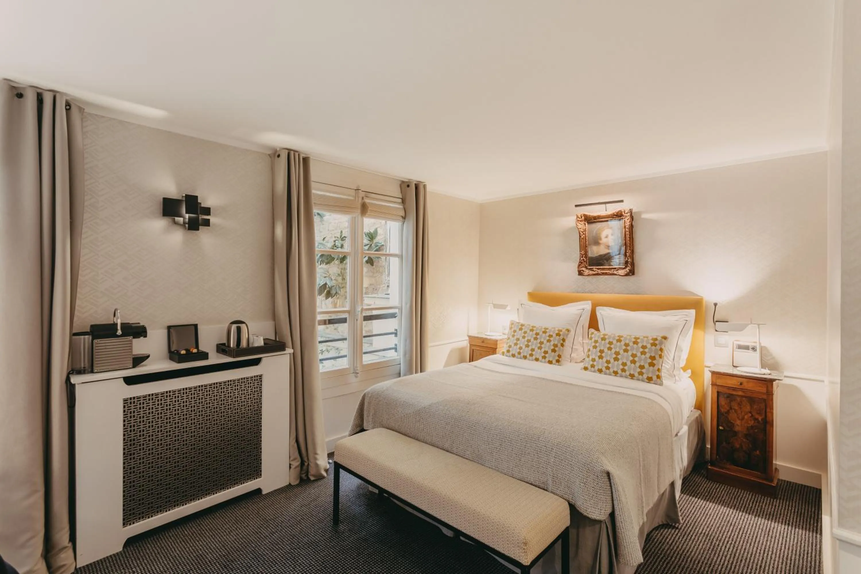 Bedroom, Bed in Hôtel d'Orsay - Esprit de France