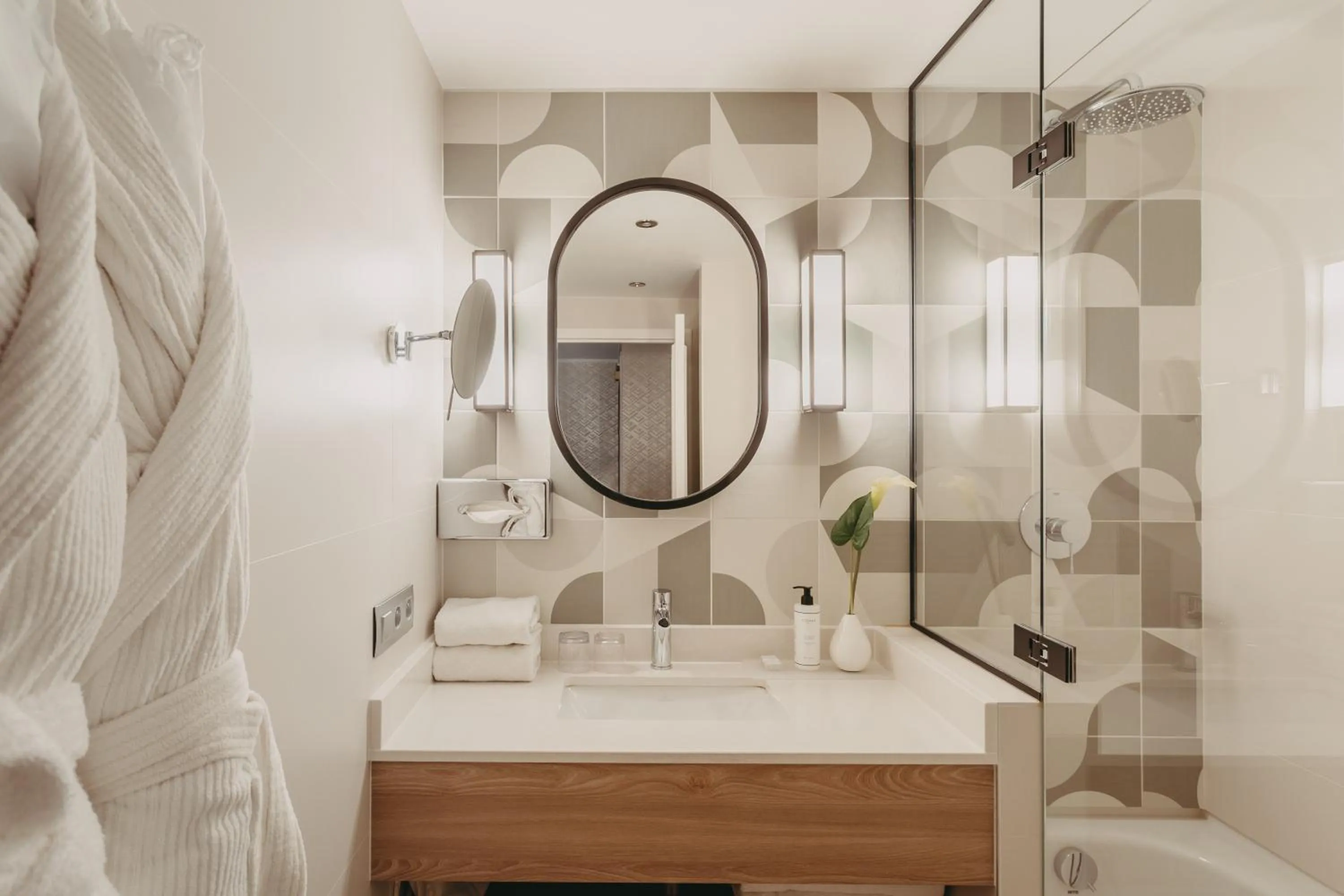 Bathroom in Hôtel d'Orsay - Esprit de France