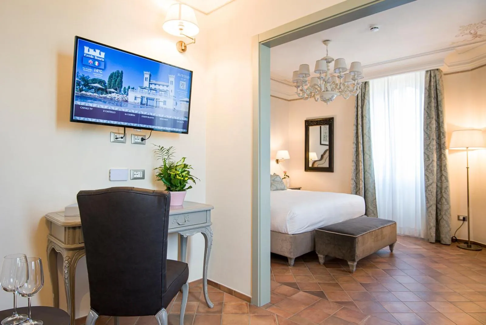 Bed in Castello Bonaria Wine & Spa Resort