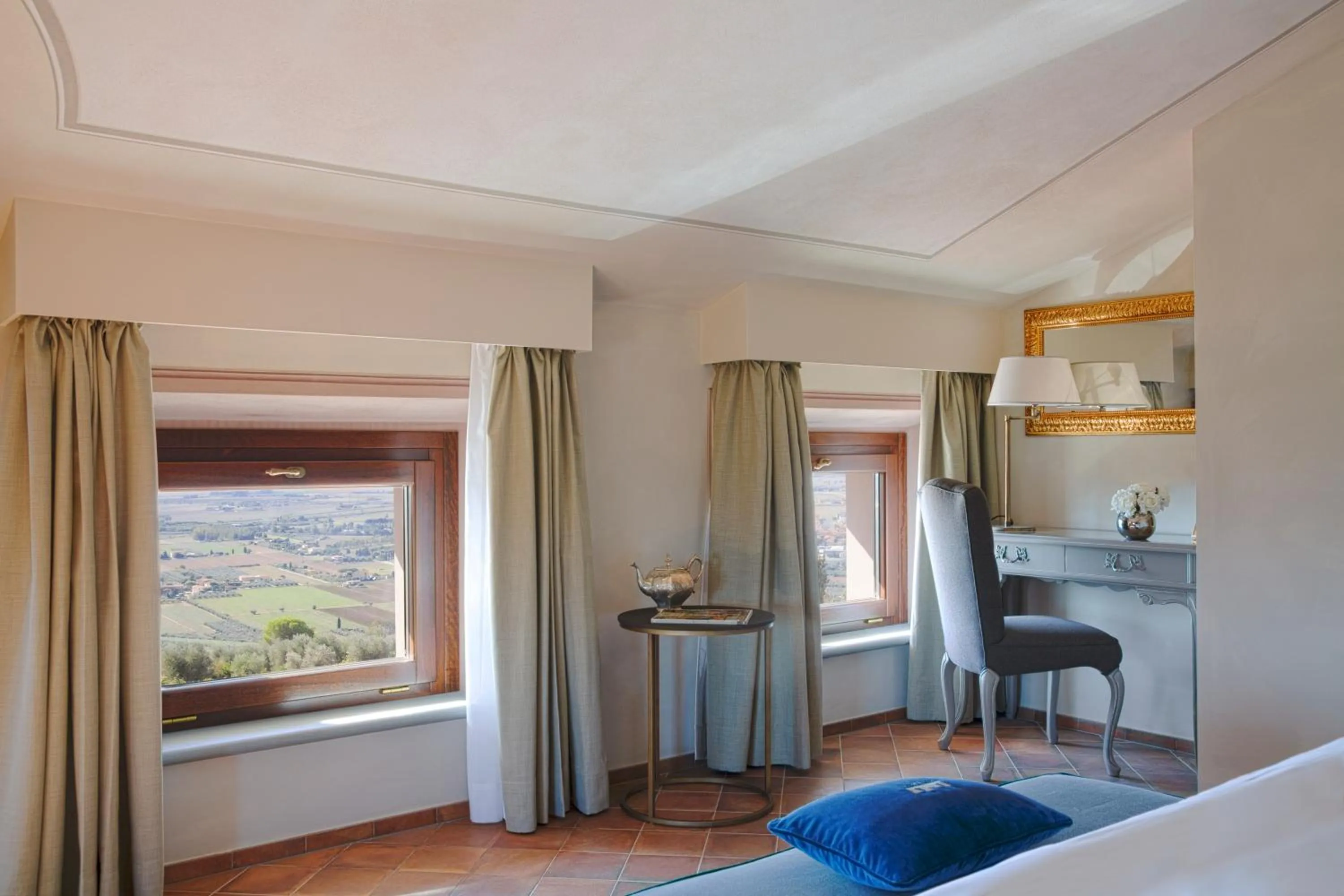 Photo of the whole room, Bed in Castello Bonaria Wine & Spa Resort