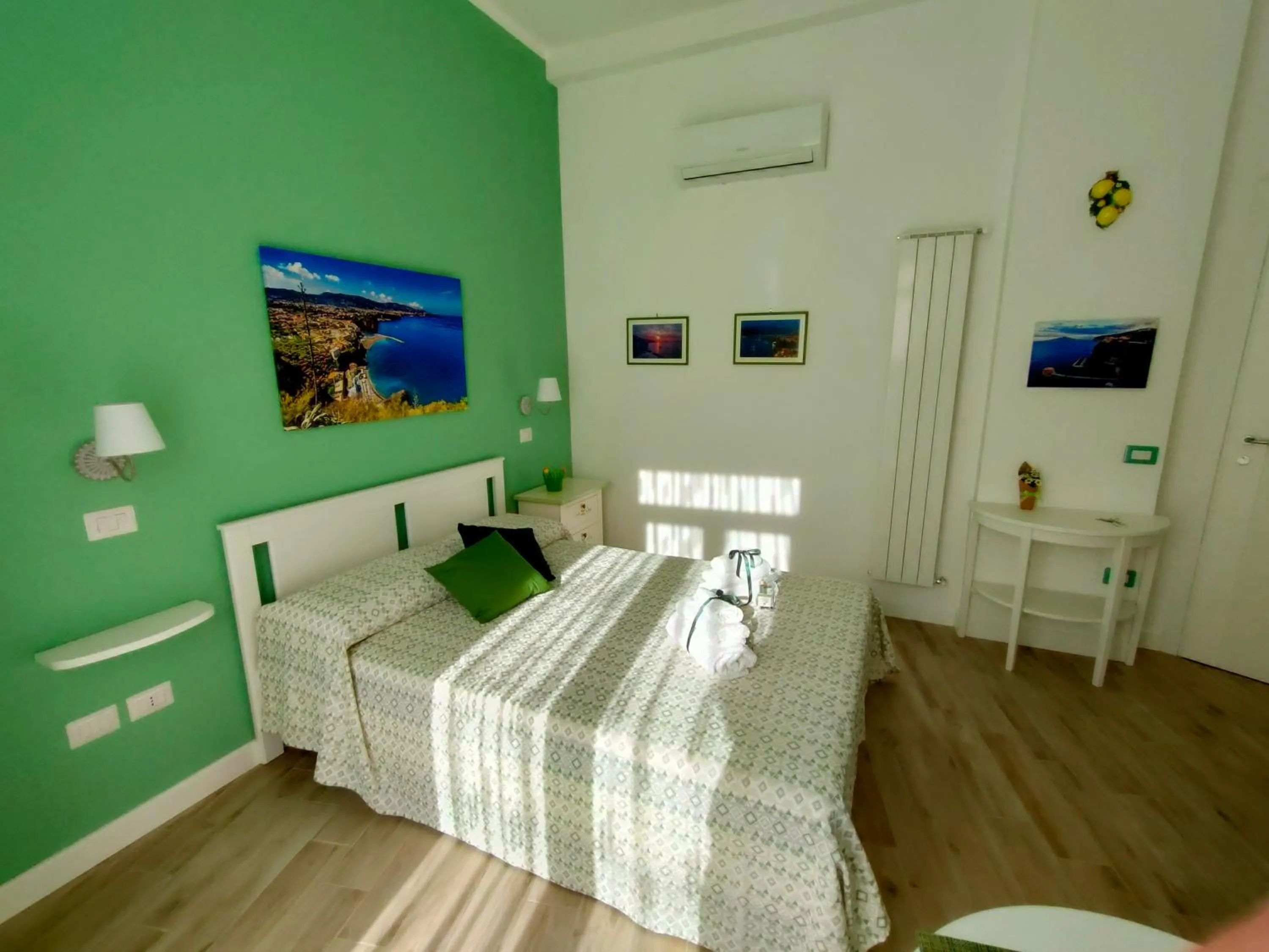 Photo of the whole room, Bed in B&B Il Vialetto