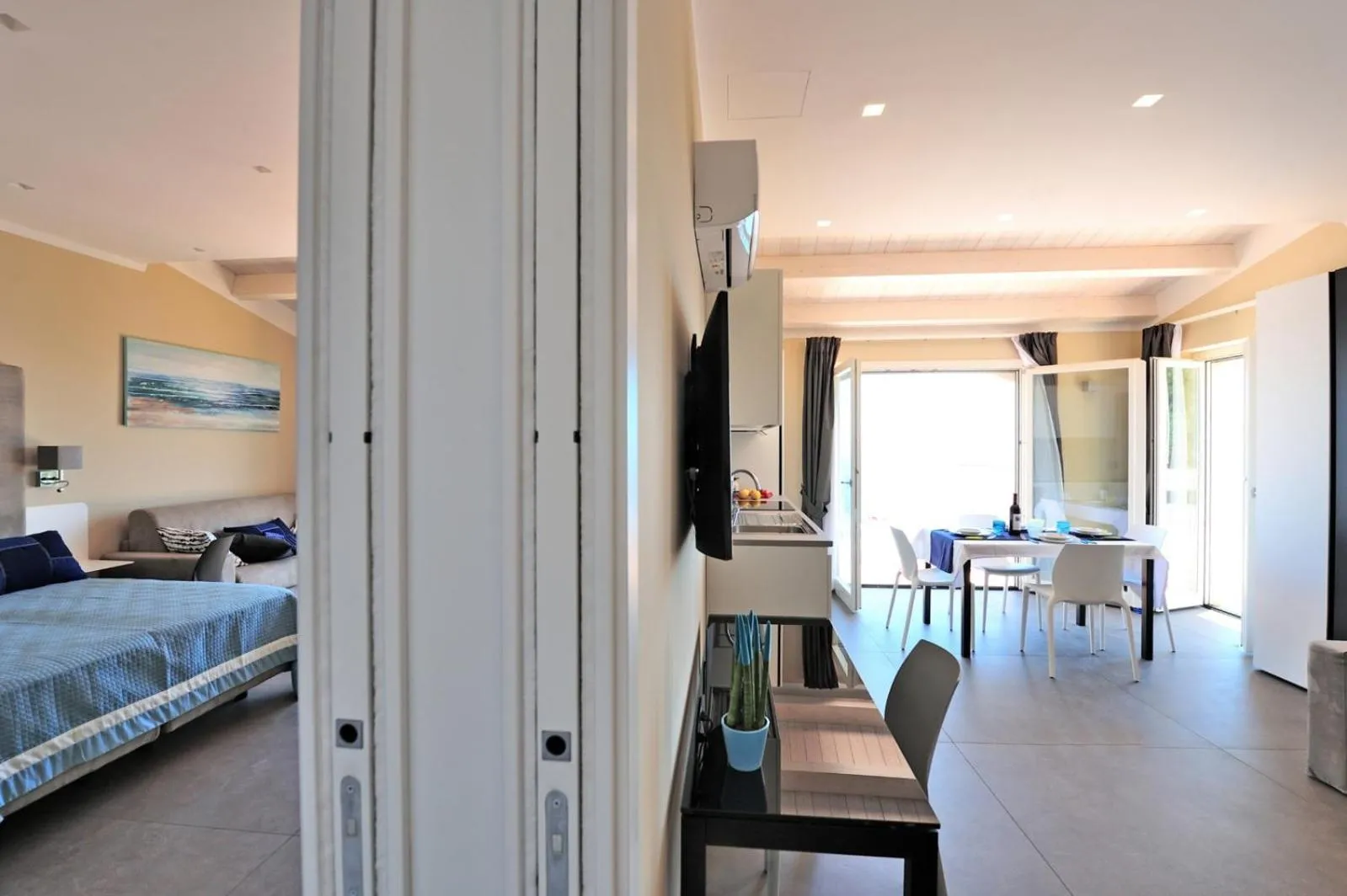 Bed in Amalfi Blu Retreat