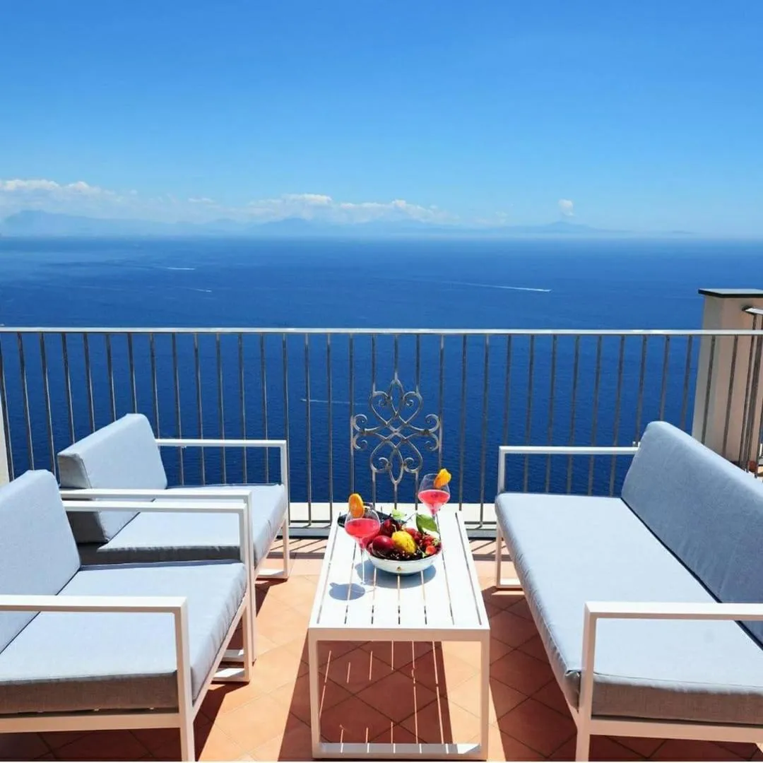 Amalfi Blu Retreat