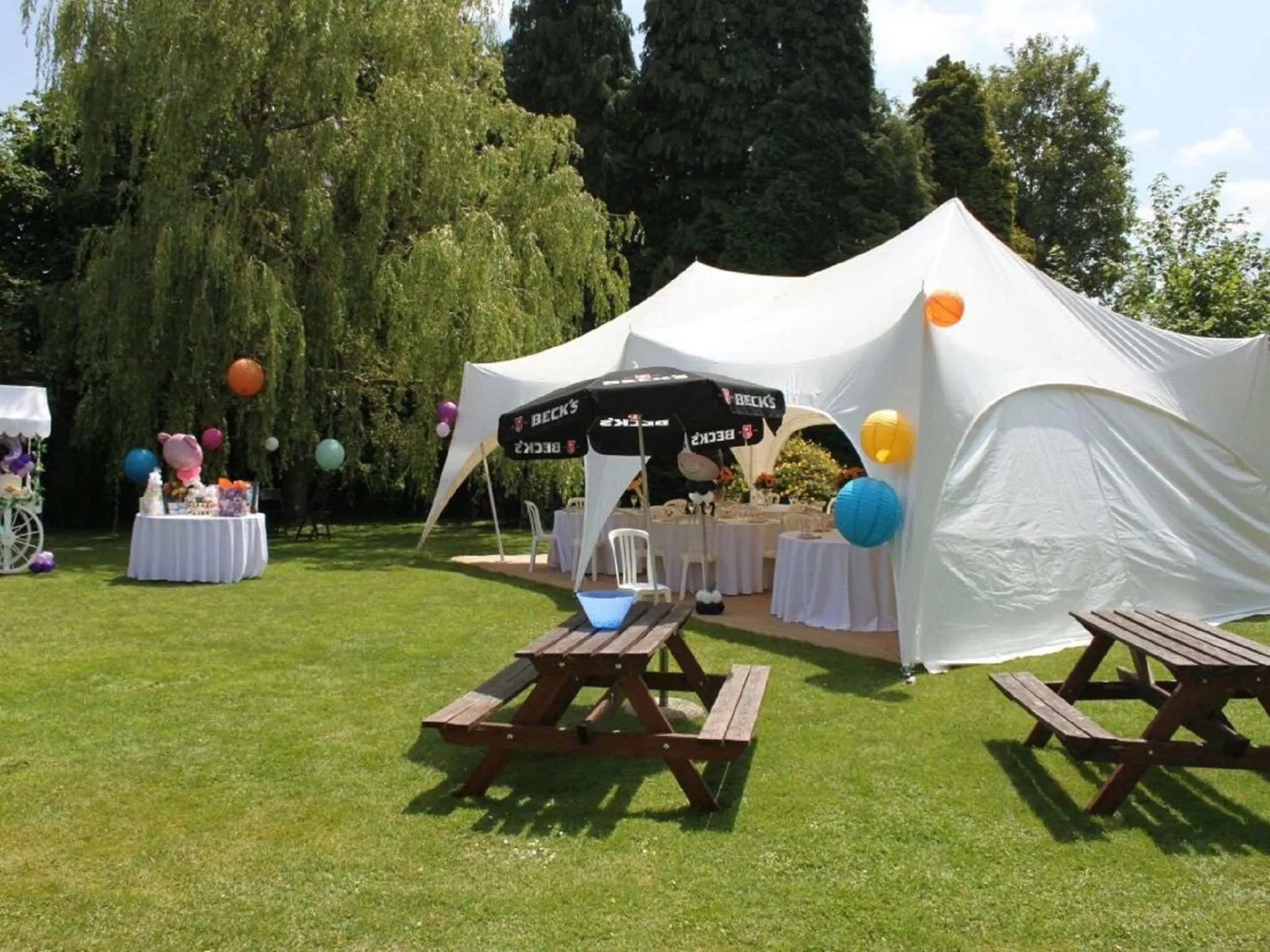 Garden in Wimblehurst Hotel