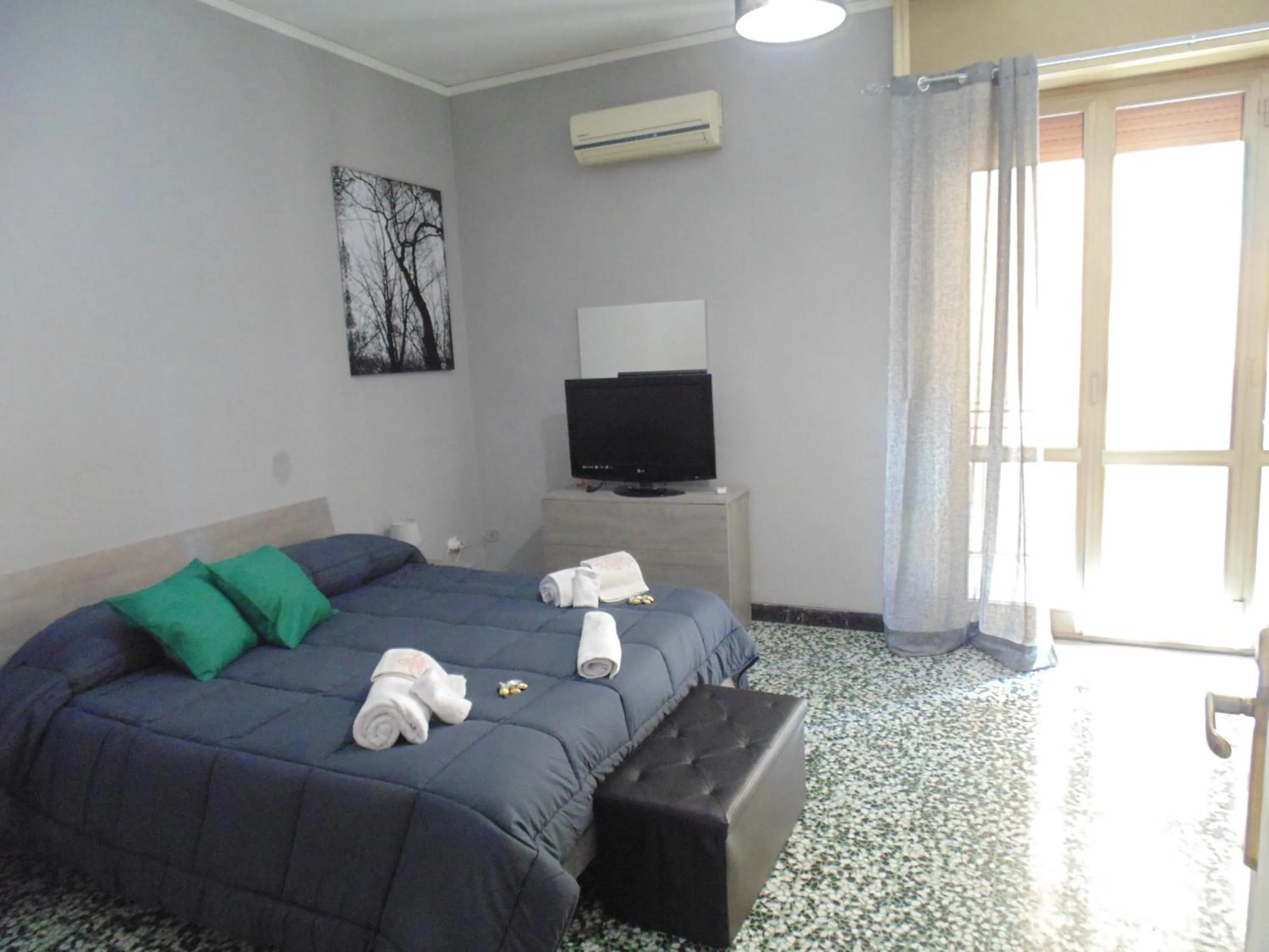 TV and multimedia, Bed in Parthenope rooms