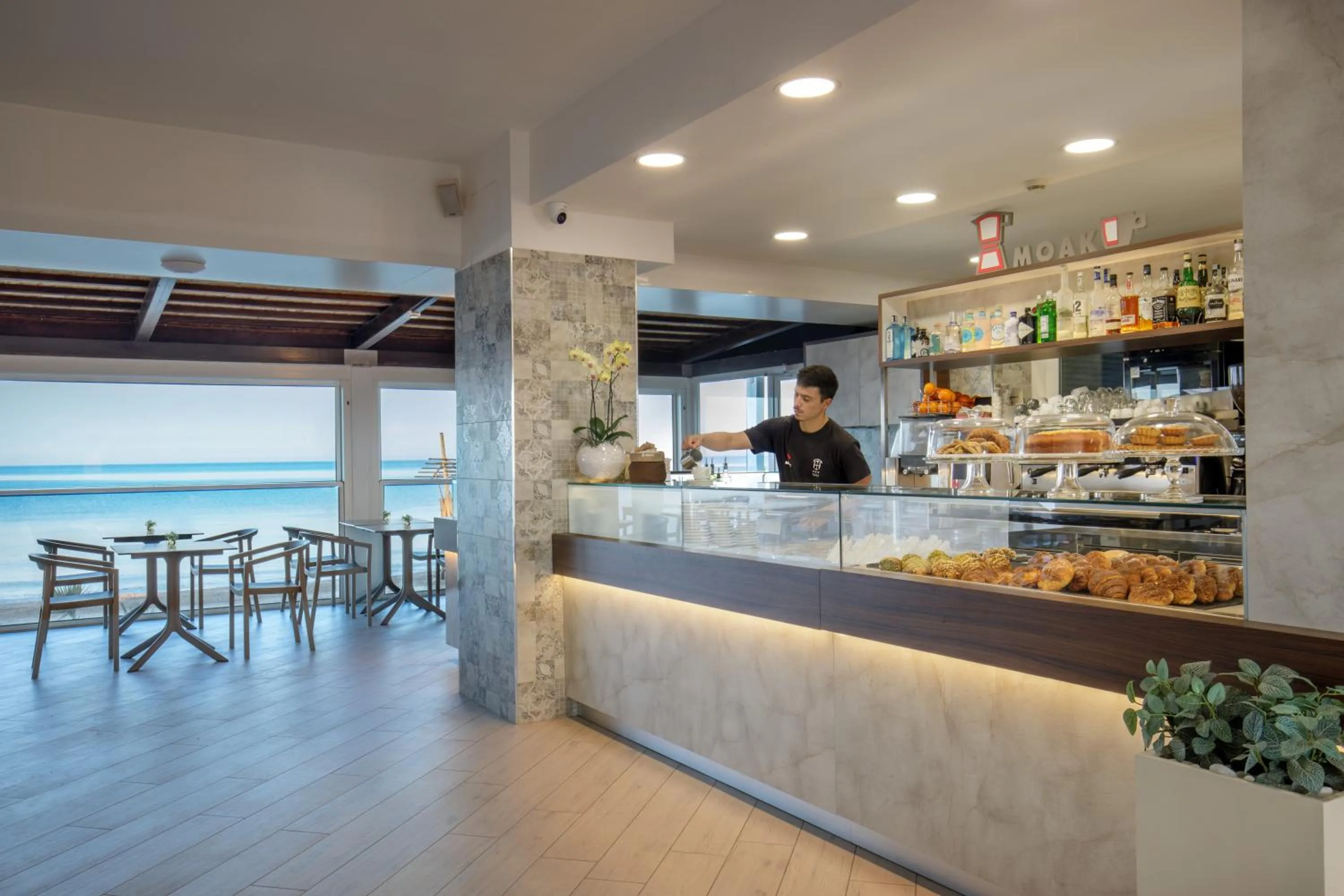 Food and drinks in Hotel Tirreno