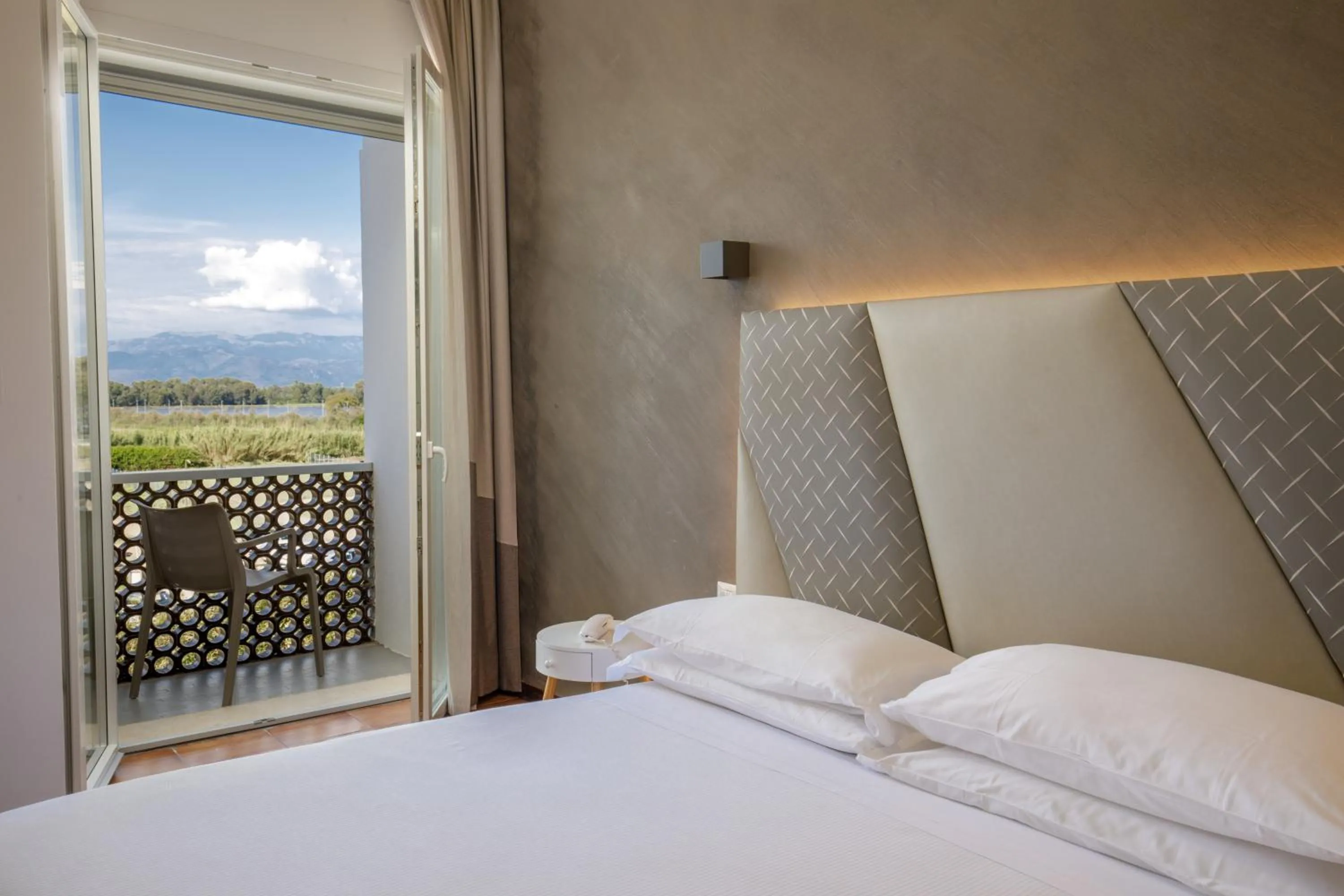 Bedroom, Bed in Hotel Tirreno