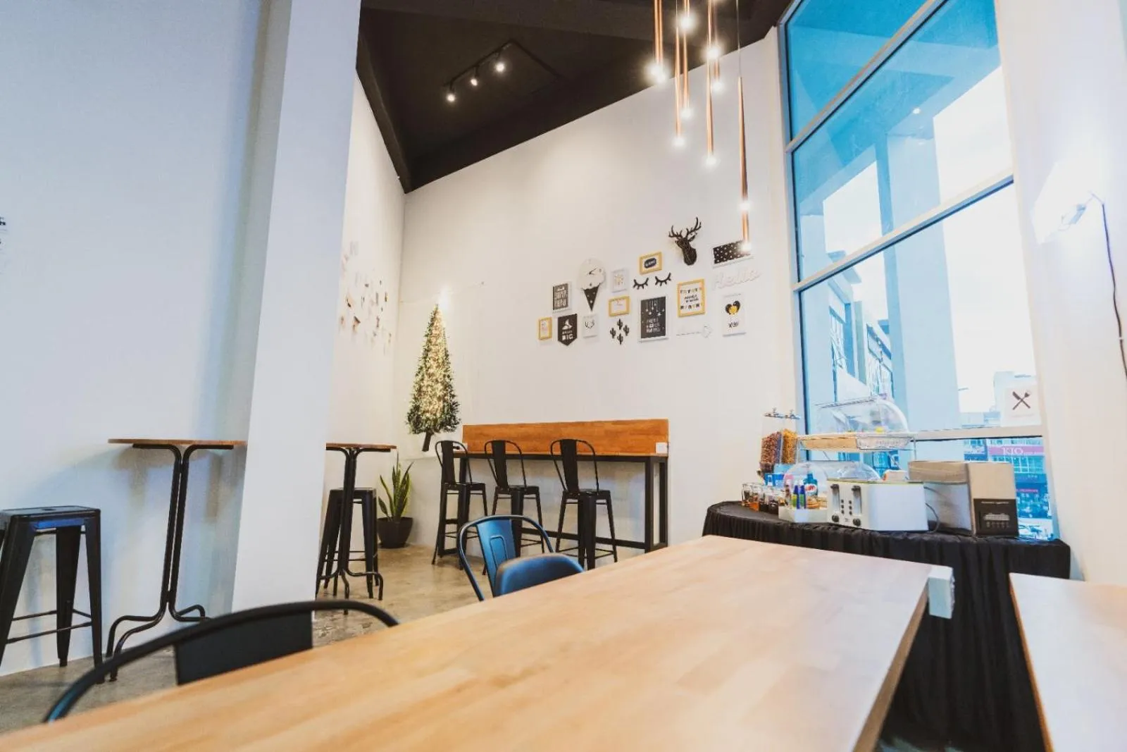 Hashtag.Capsule.Hostel