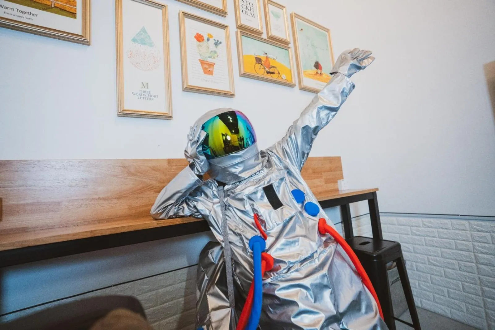 Hashtag.Capsule.Hostel