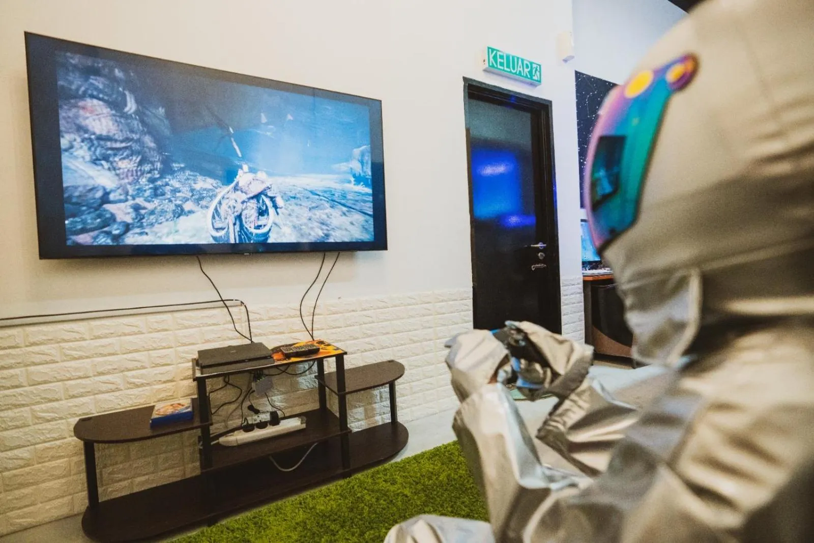 Hashtag.Capsule.Hostel