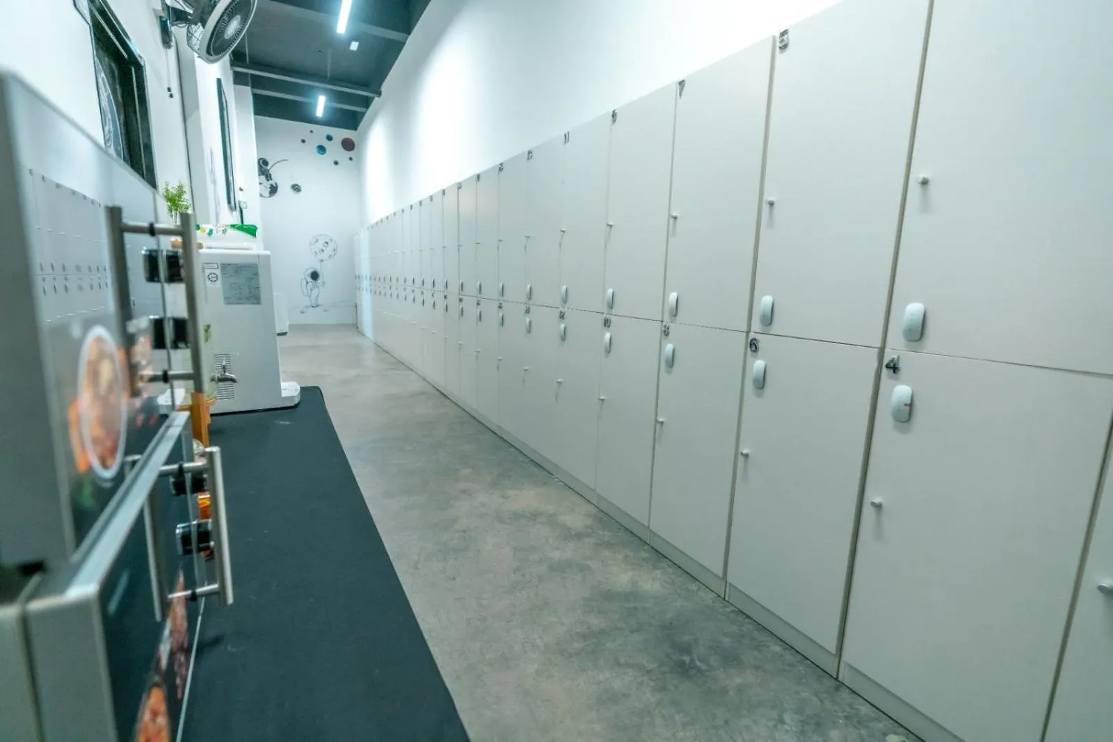 Hashtag.Capsule.Hostel